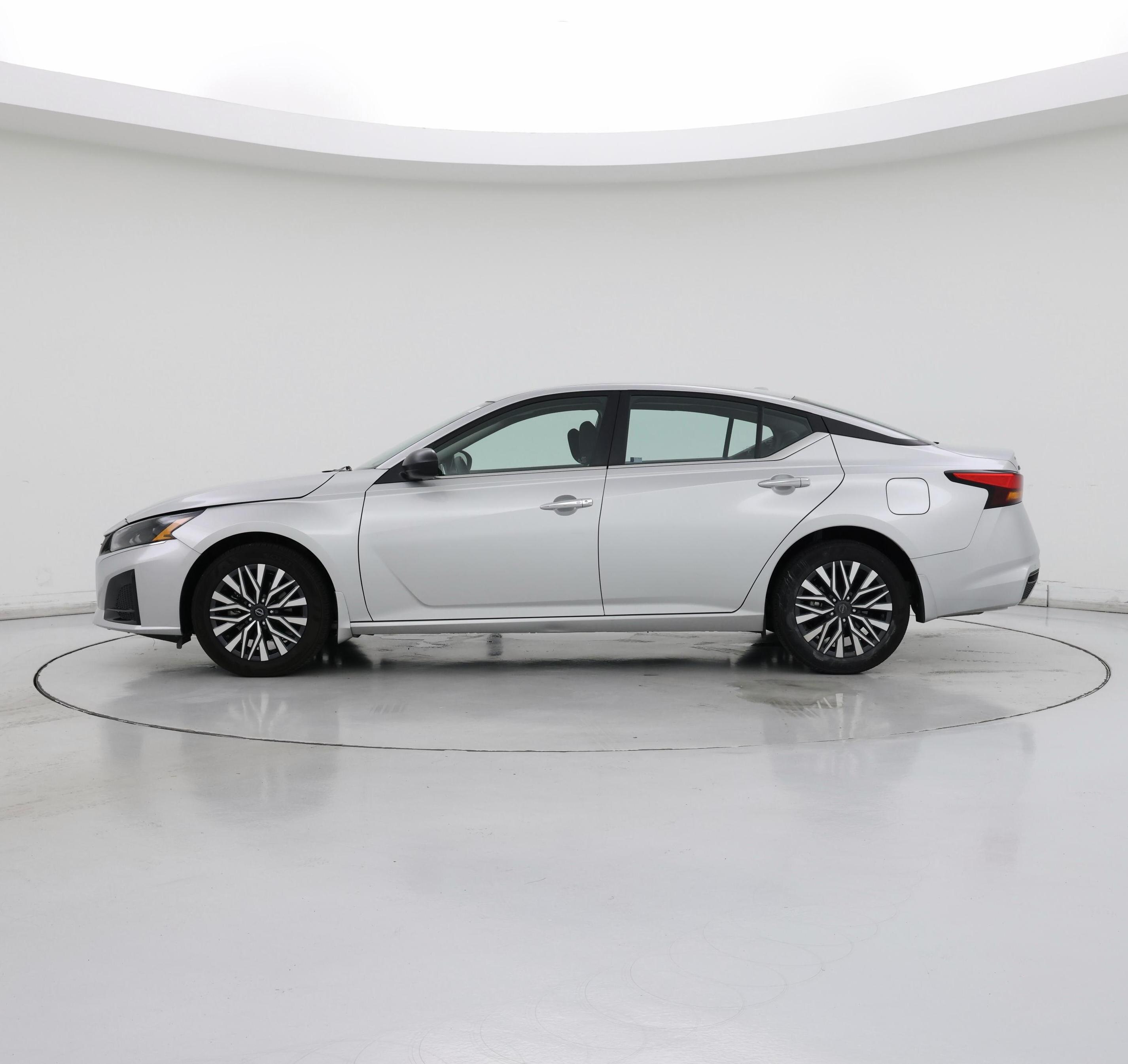 Thumbnail: 2024 Nissan Altima - 3