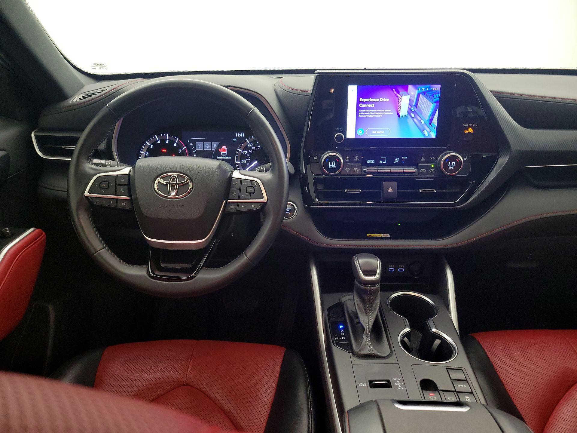 Thumbnail: 2023 Toyota Highlander - 10