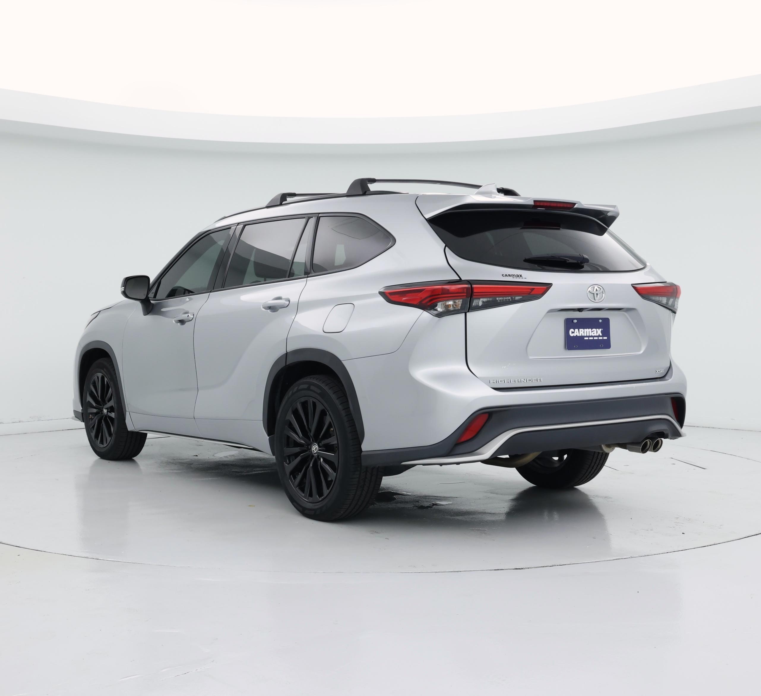 Thumbnail: 2023 Toyota Highlander - 2
