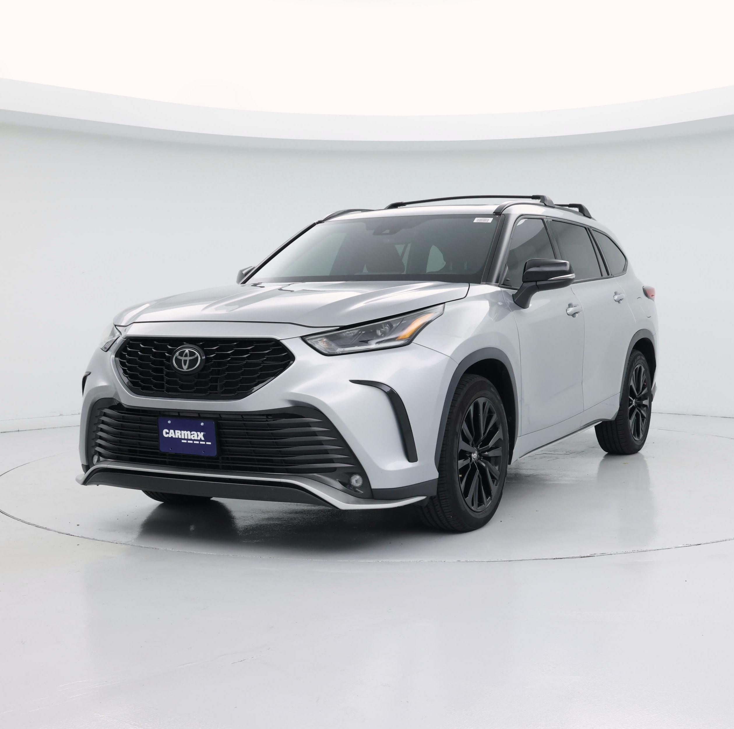 Thumbnail: 2023 Toyota Highlander - 4