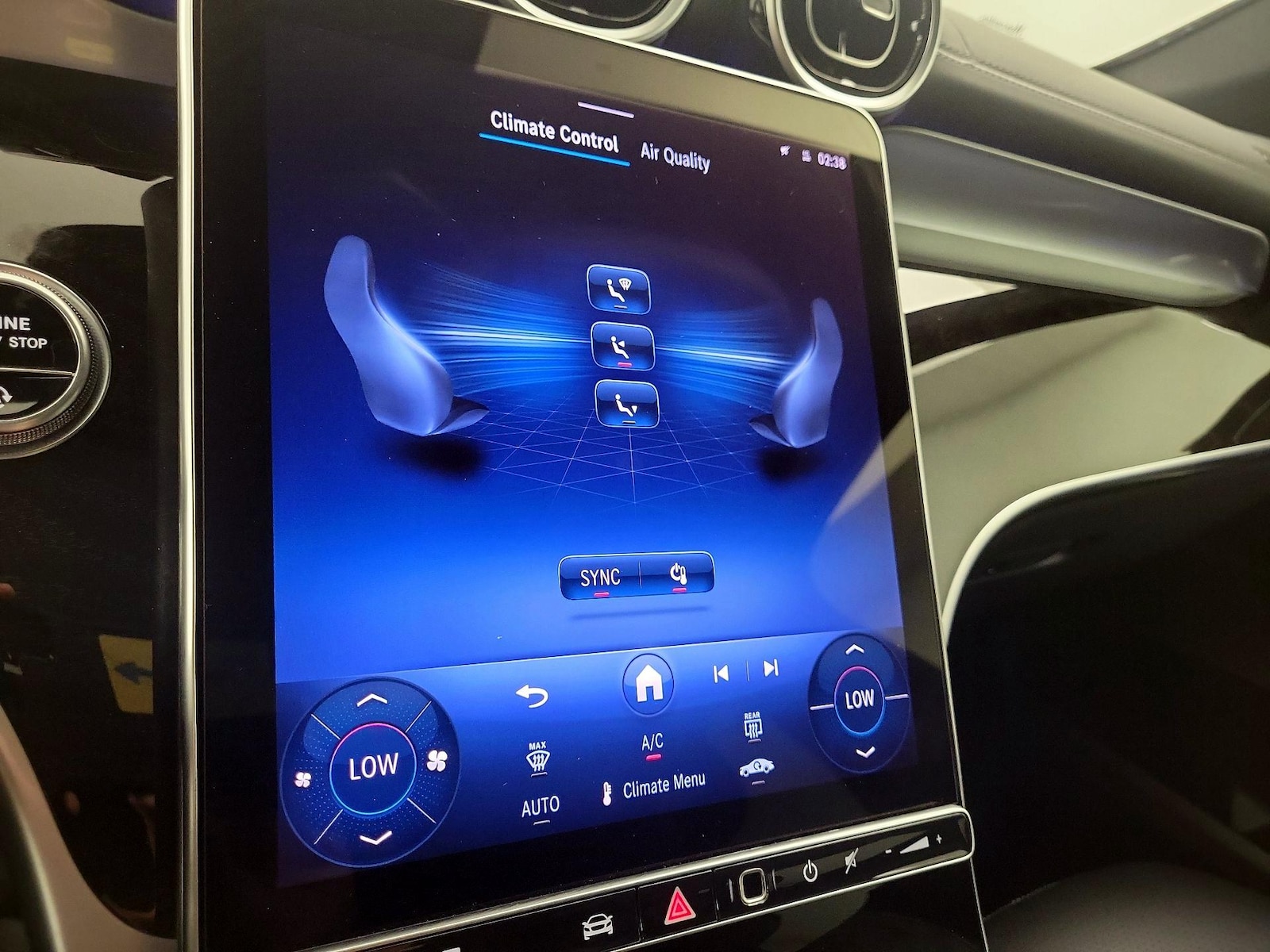 2025 Mercedes-Benz GLC Base - Photo 17