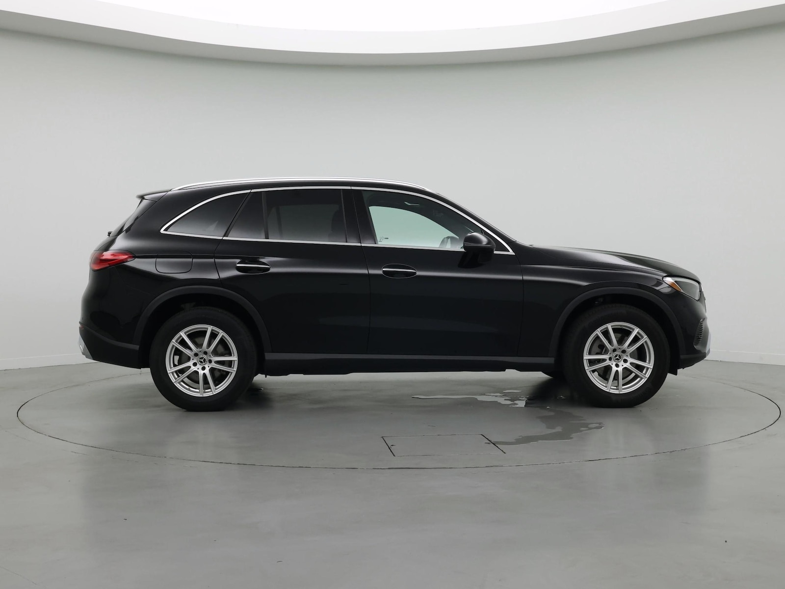 2025 Mercedes-Benz GLC Base - Photo 8