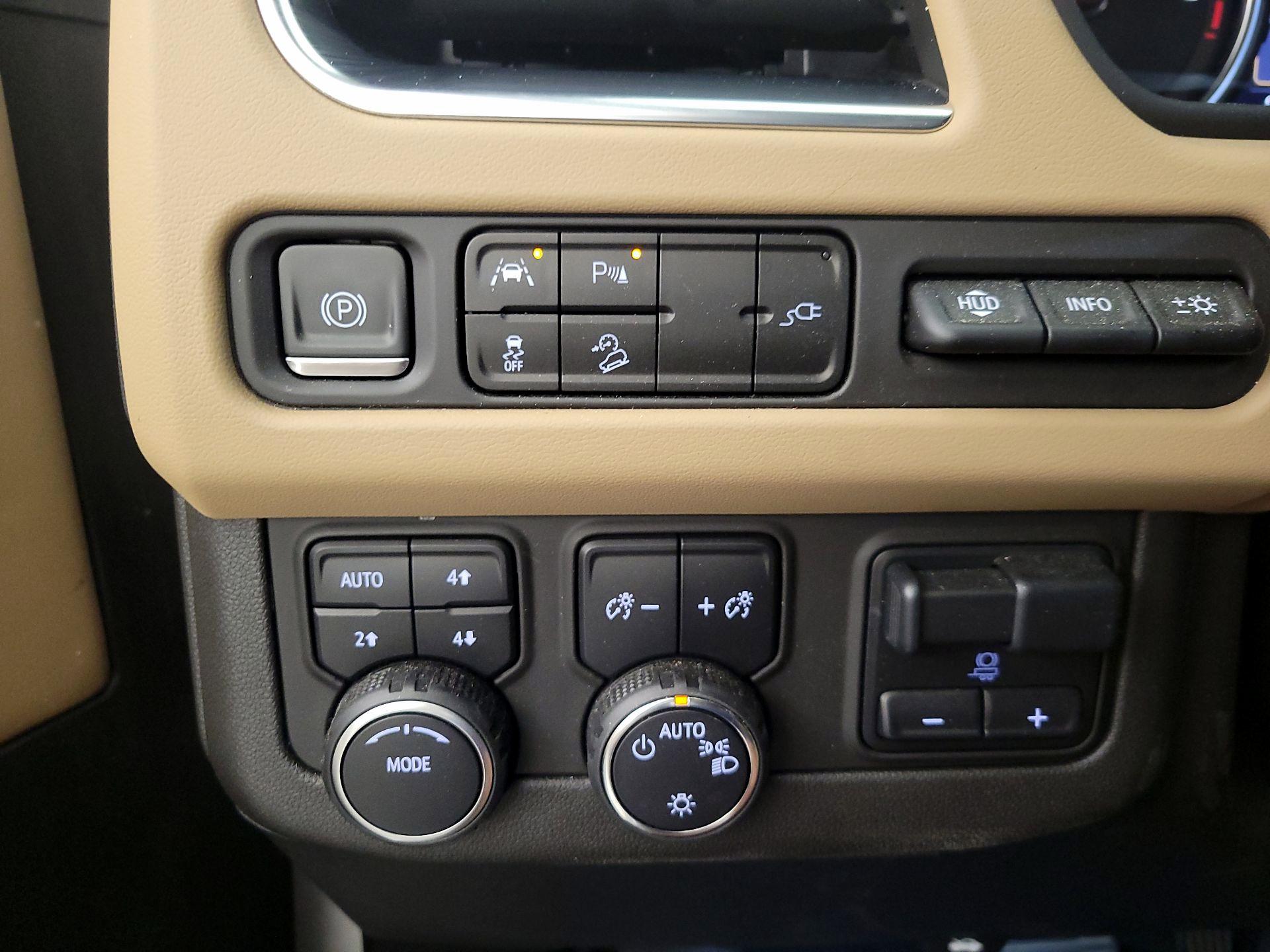 Thumbnail: 2021 Chevrolet Suburban - 13