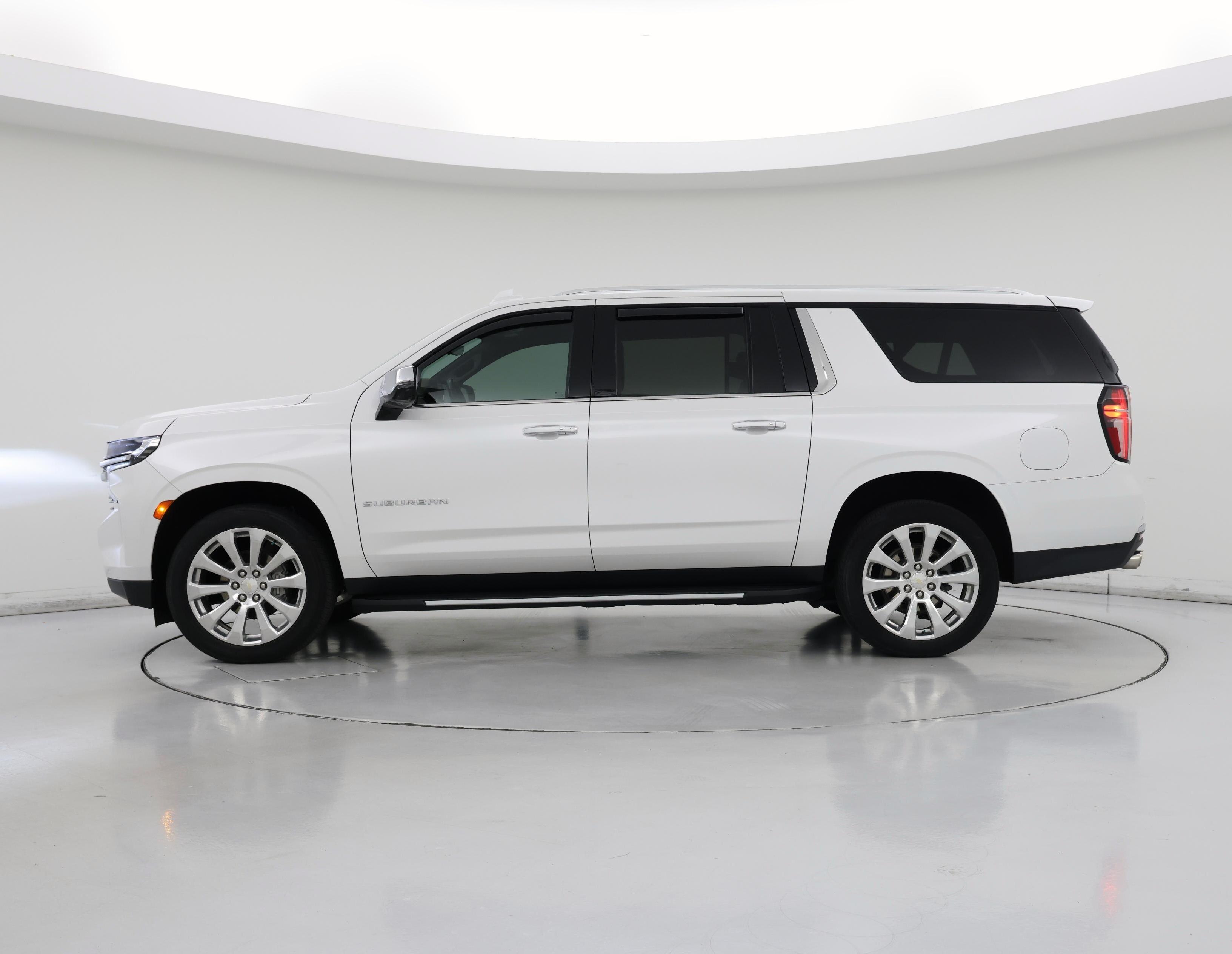 Thumbnail: 2021 Chevrolet Suburban - 3