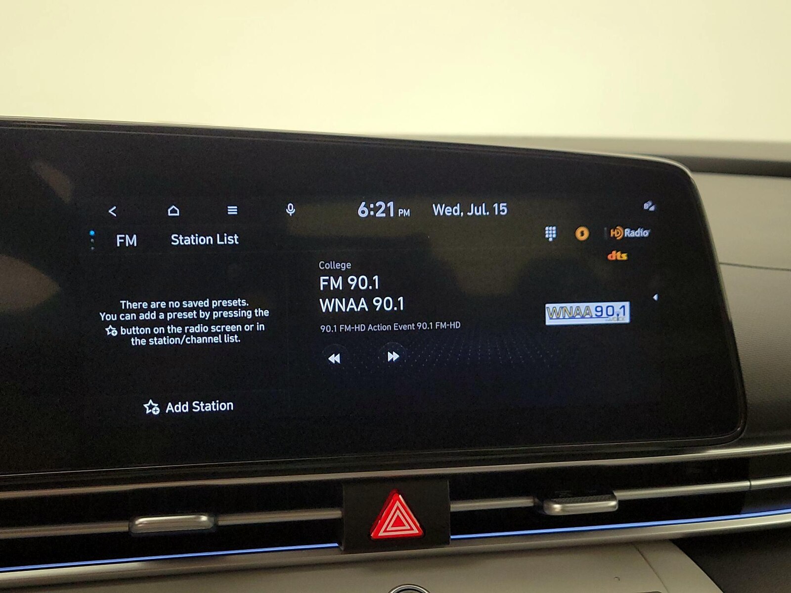 2024 Hyundai Elantra Limited - Photo 17