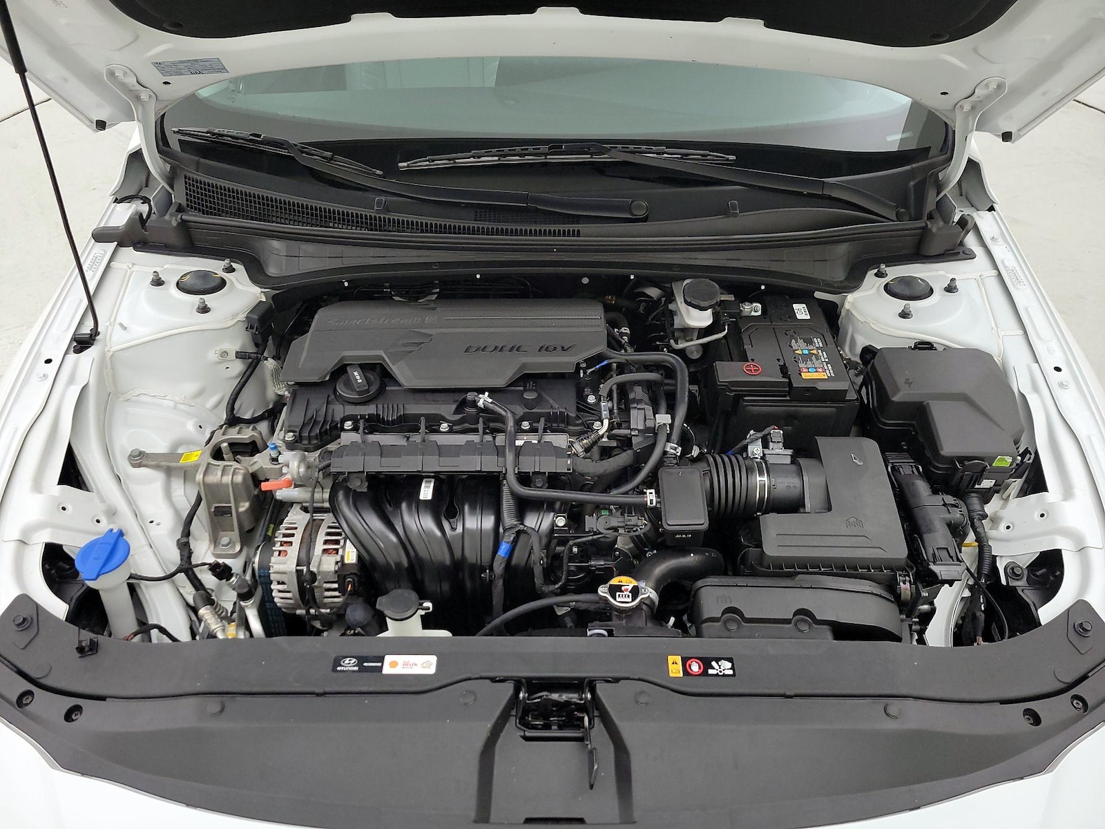 2024 Hyundai Elantra Limited - Photo 24