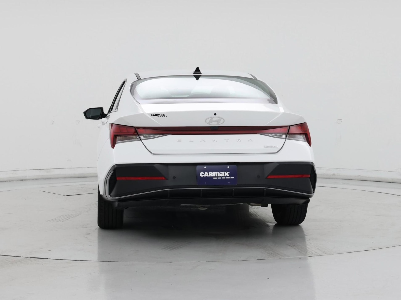 2024 Hyundai Elantra Limited - Photo 7