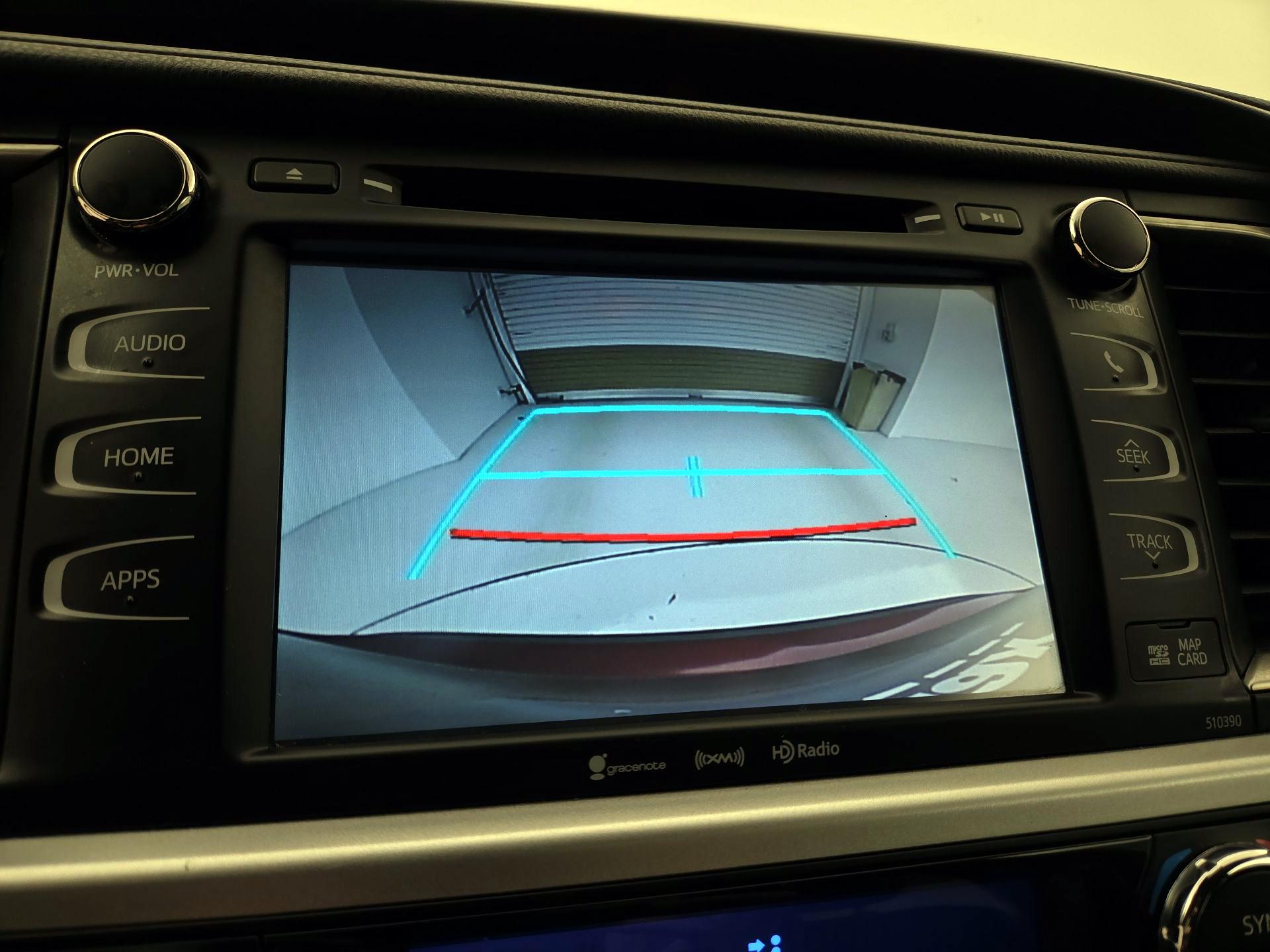 Thumbnail: 2019 Toyota Highlander - 15