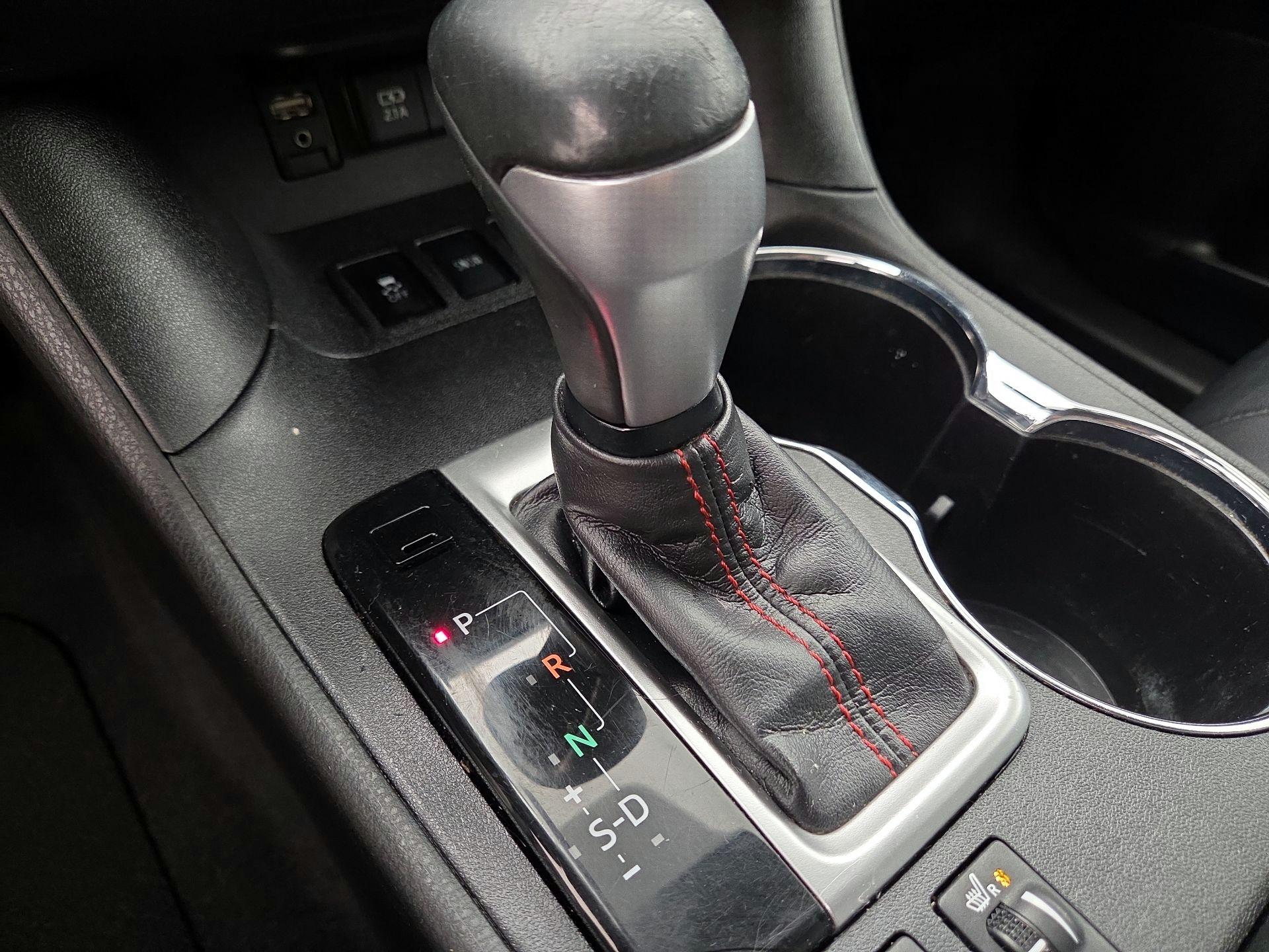 Thumbnail: 2019 Toyota Highlander - 18