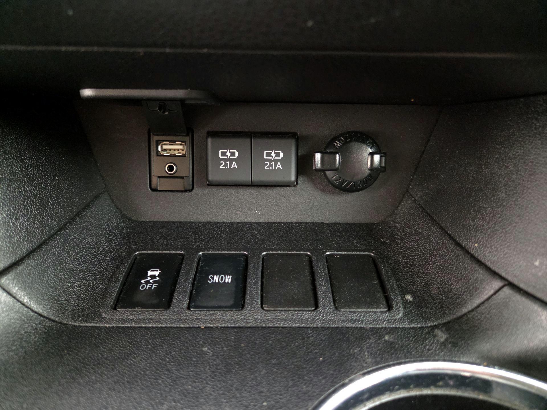 Thumbnail: 2019 Toyota Highlander - 19