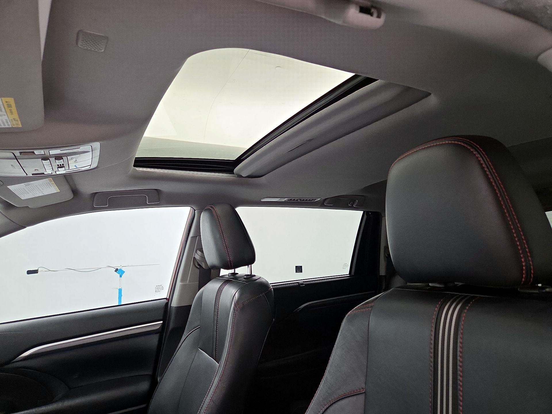Thumbnail: 2019 Toyota Highlander - 20