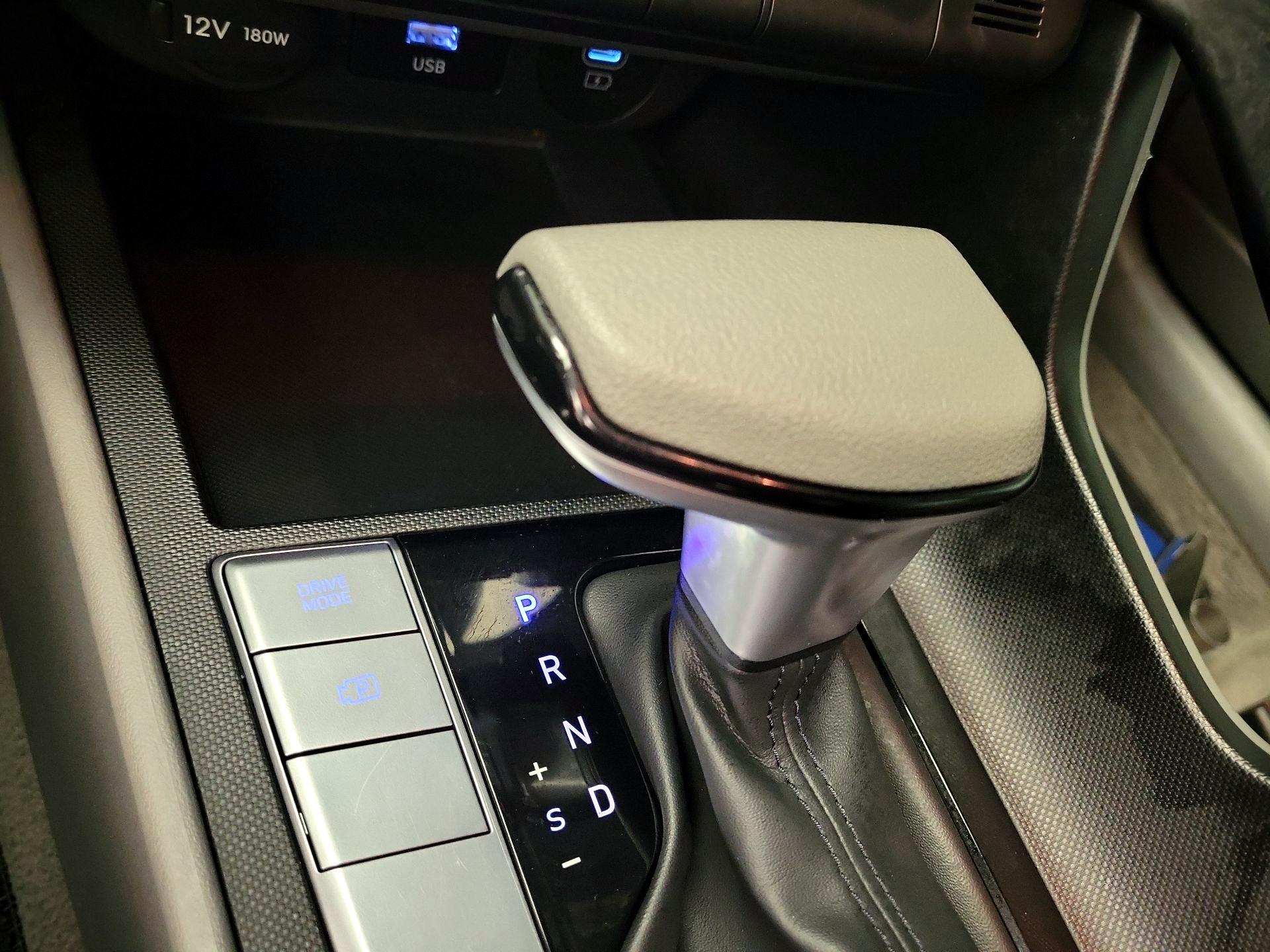Thumbnail: 2024 Hyundai Elantra - 18