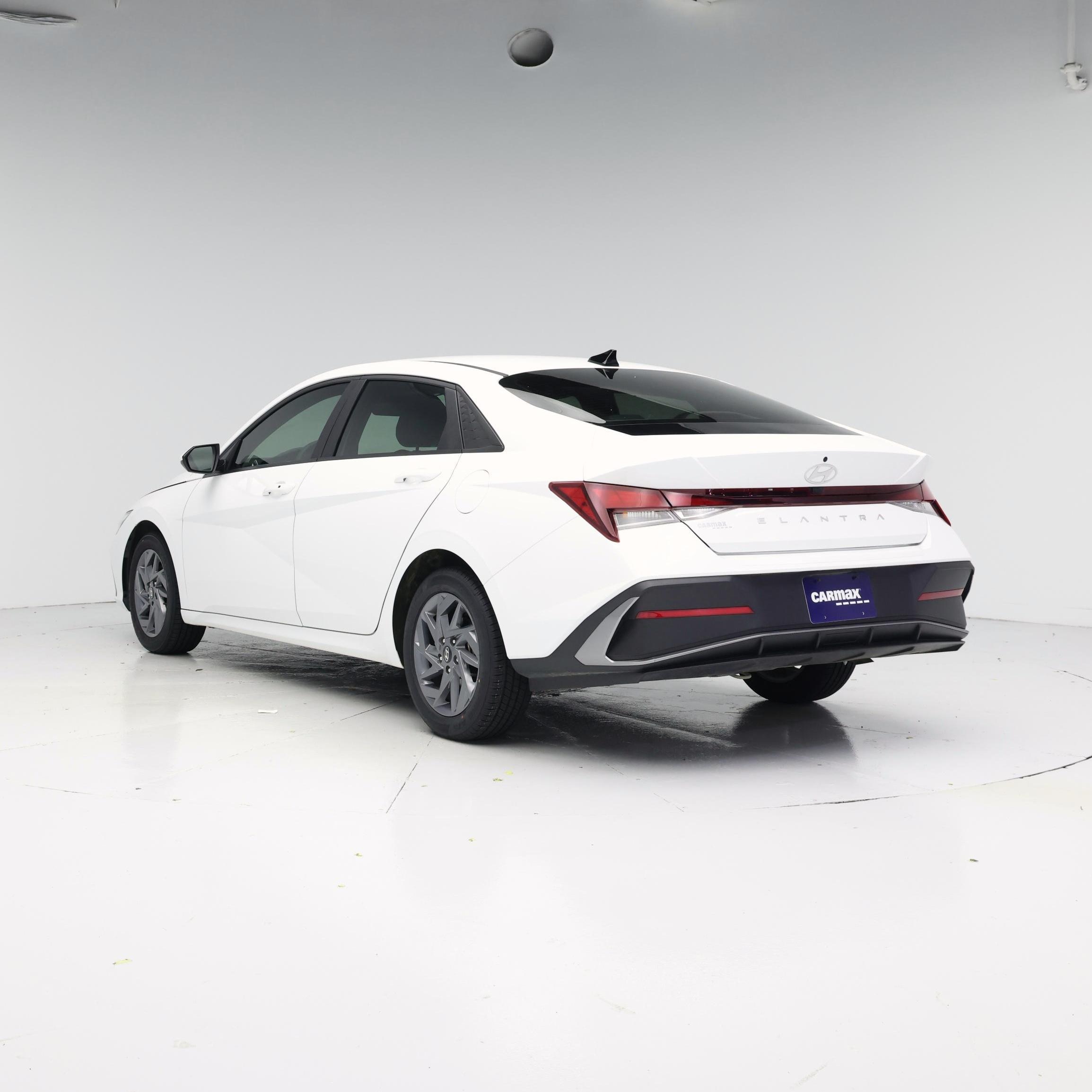 Thumbnail: 2024 Hyundai Elantra - 2