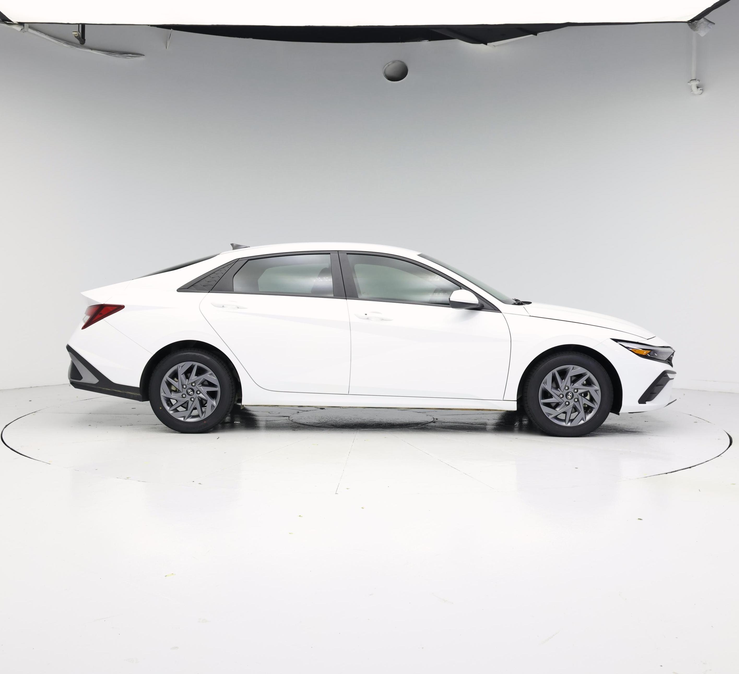Thumbnail: 2024 Hyundai Elantra - 7