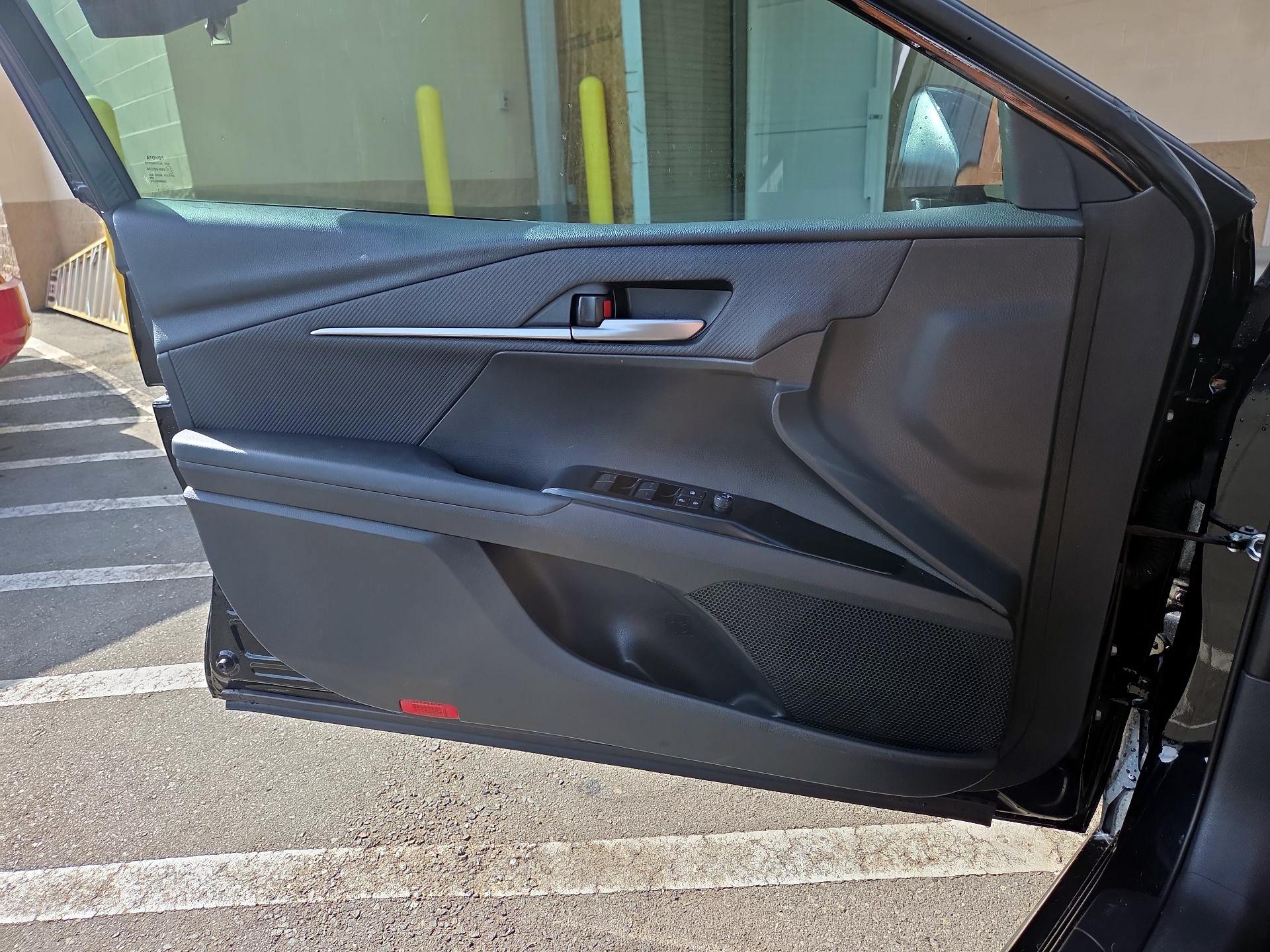 Thumbnail: 2025 Toyota Camry - 12