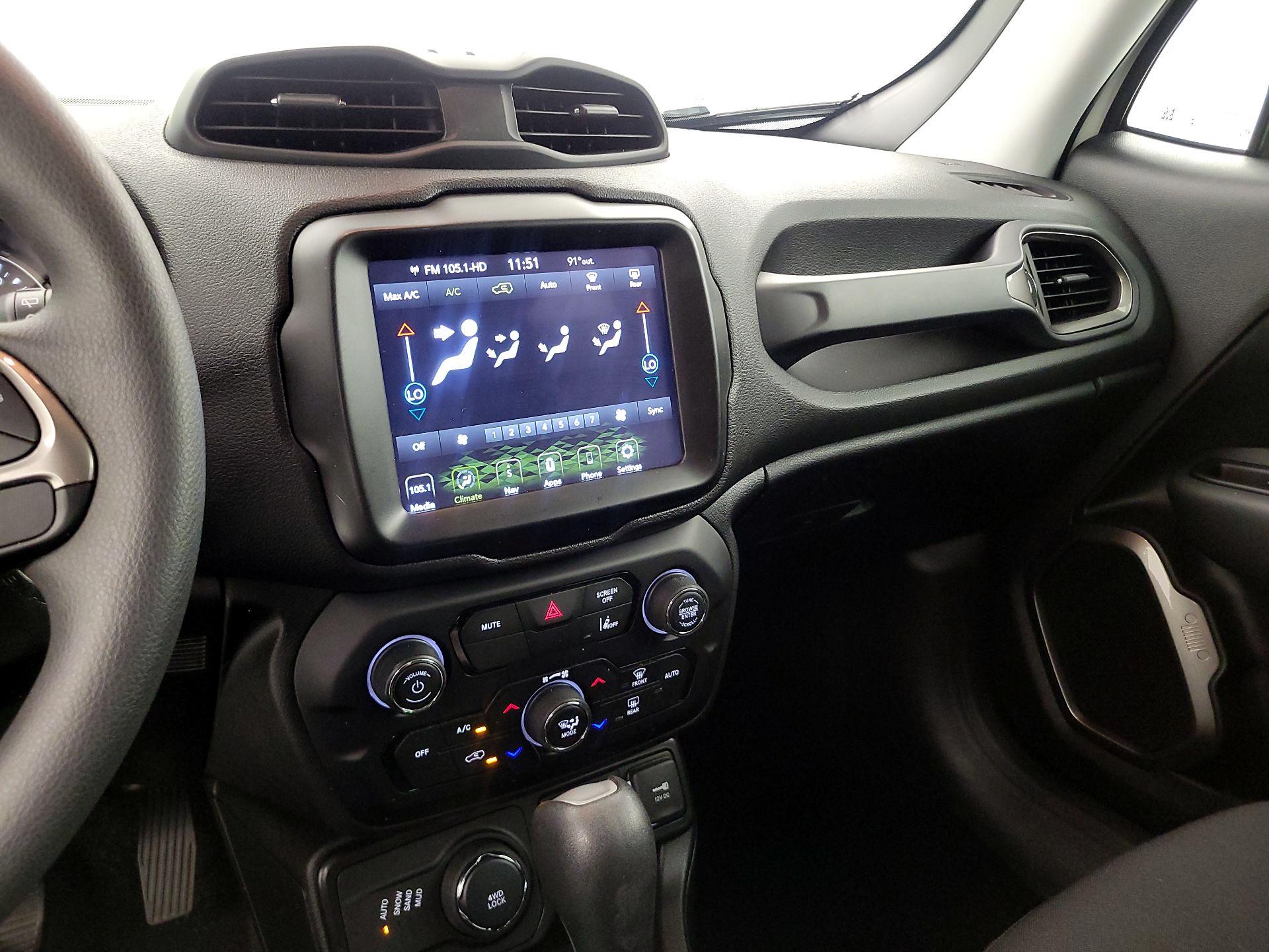 Thumbnail: 2022 Jeep Renegade - 17