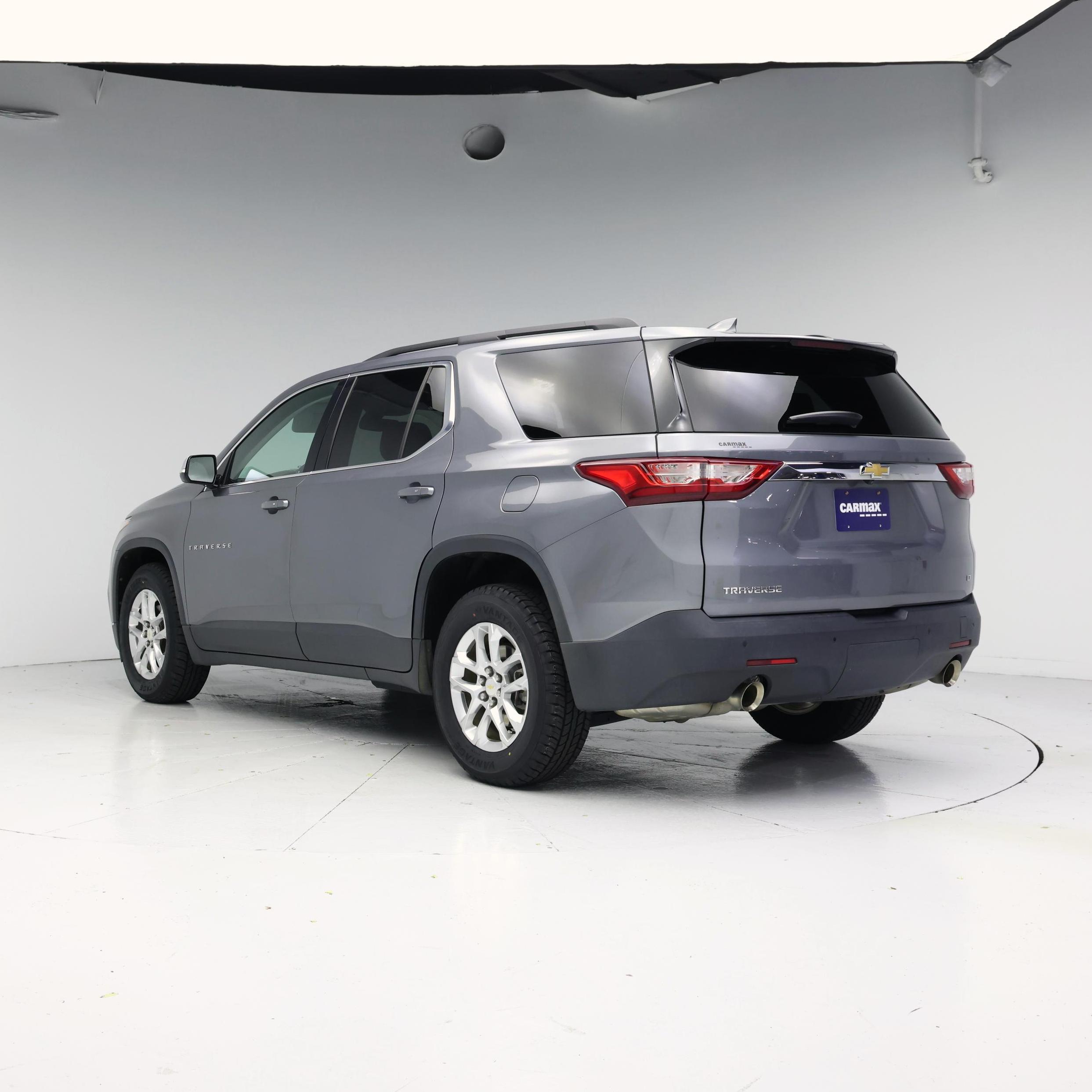 Thumbnail: 2019 Chevrolet Traverse - 2