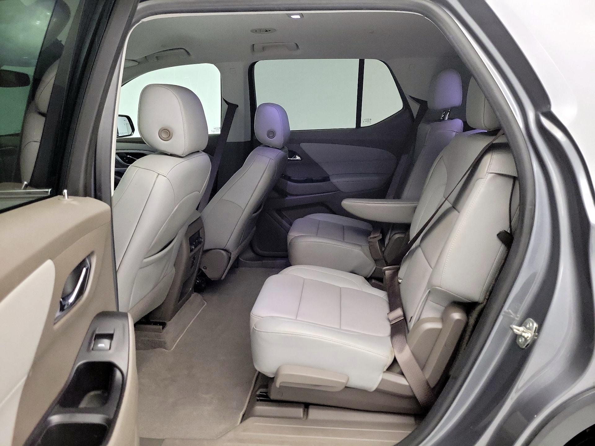 Thumbnail: 2019 Chevrolet Traverse - 19