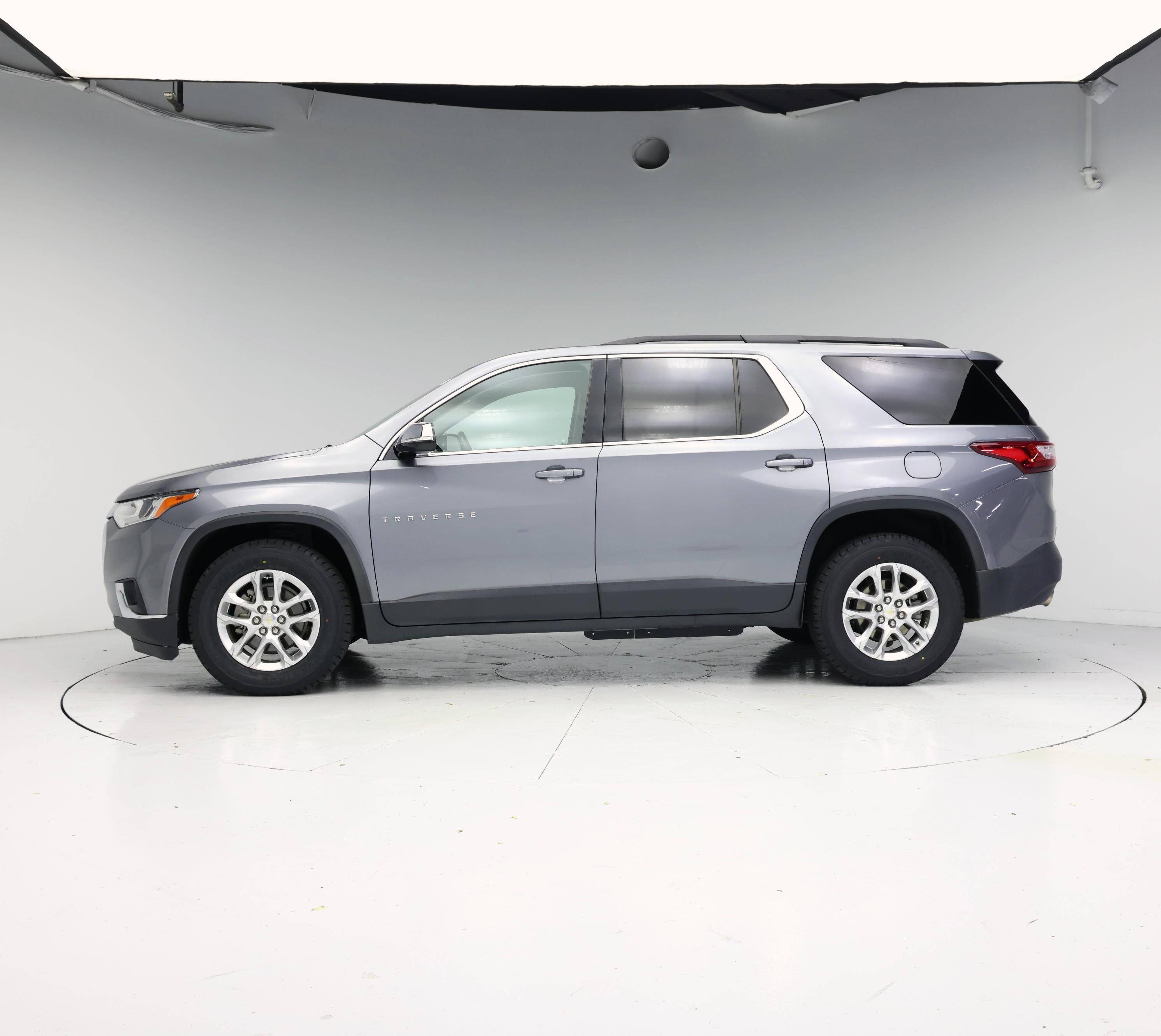 Thumbnail: 2019 Chevrolet Traverse - 3