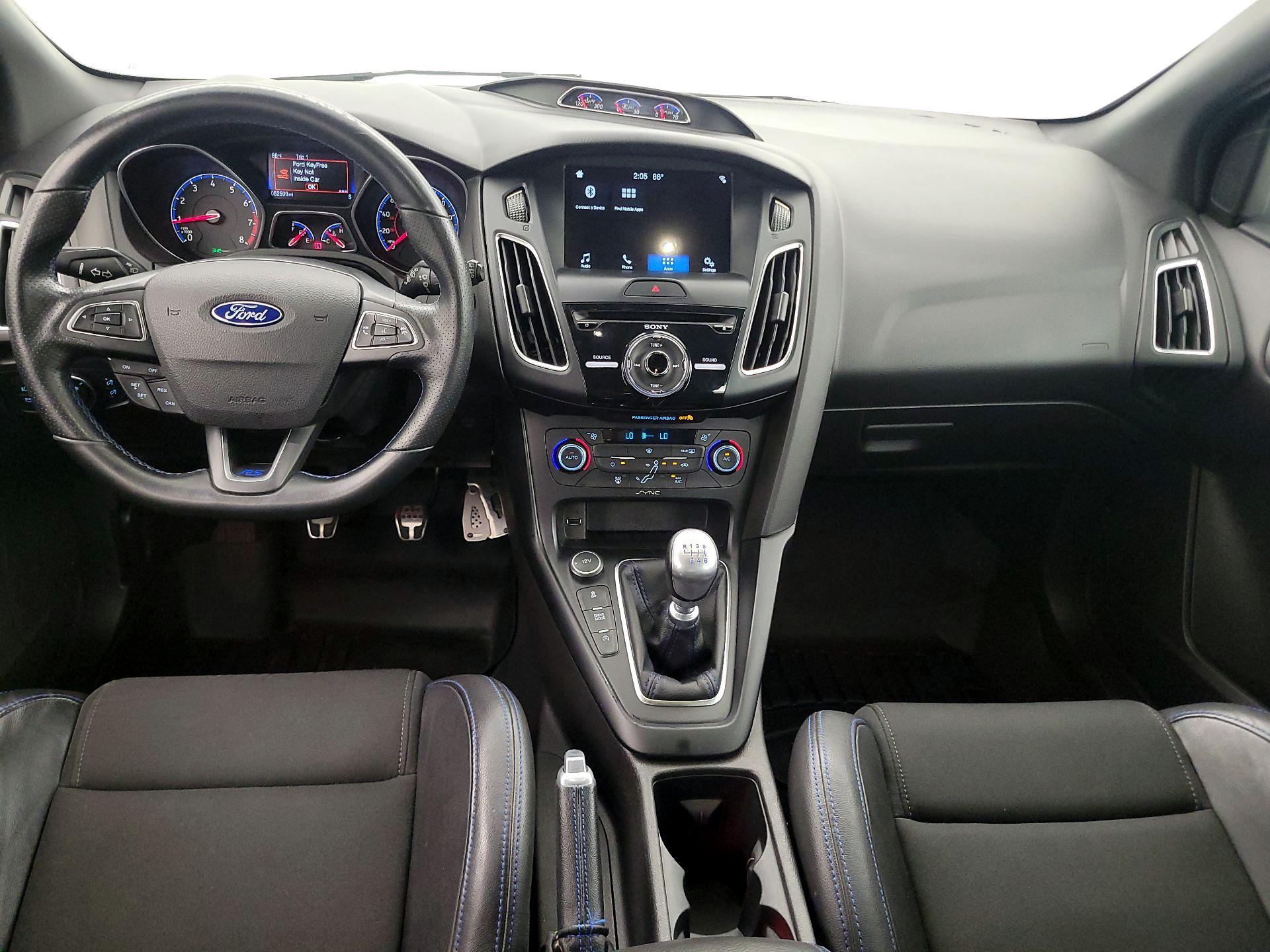 Thumbnail: 2016 Ford Focus - 9