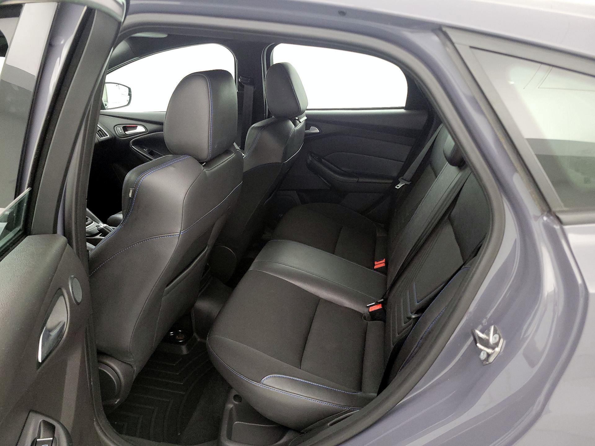 Thumbnail: 2016 Ford Focus - 19