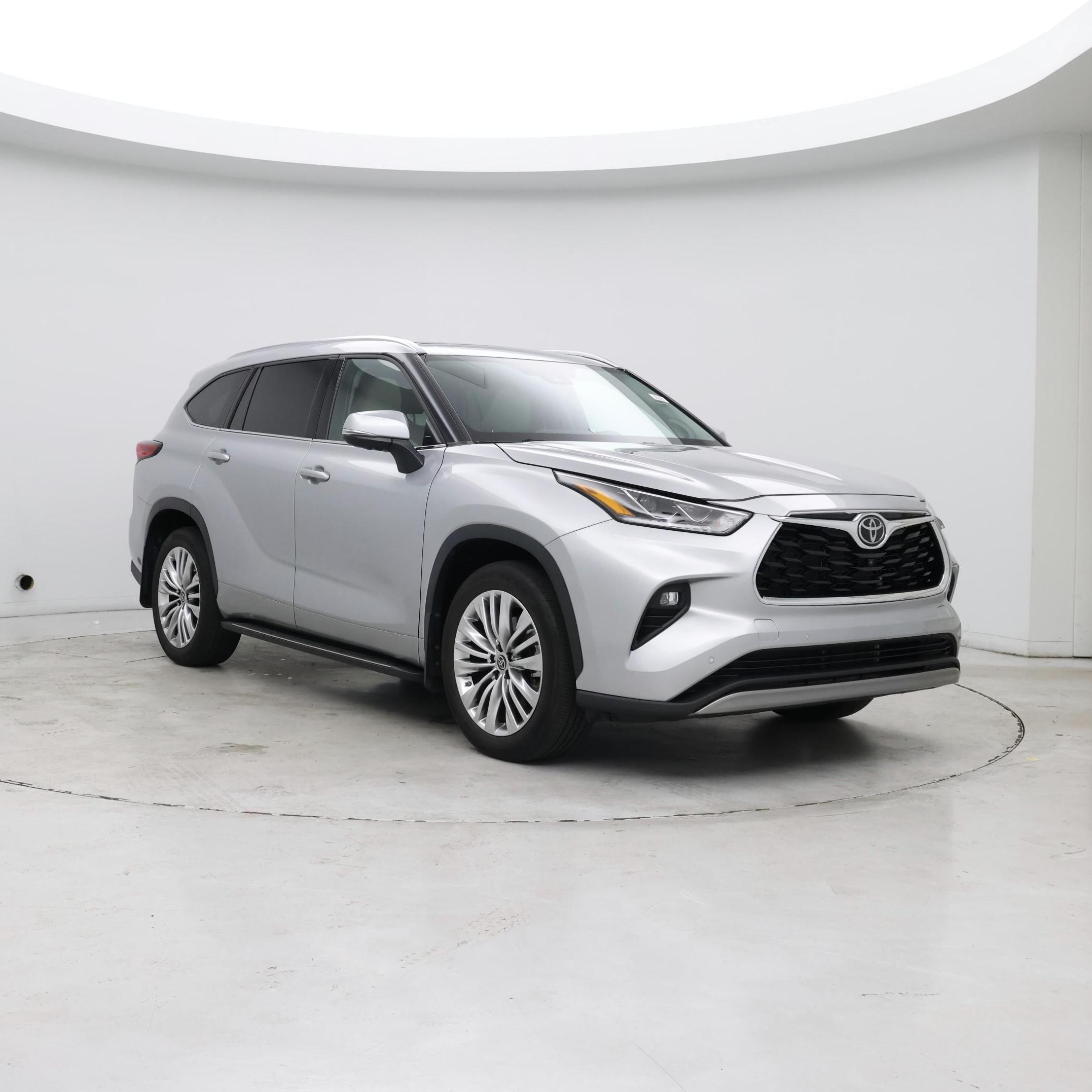 Silver 2023 Toyota Highlander SUV / Crossover Front-Wheel Drive Automatic