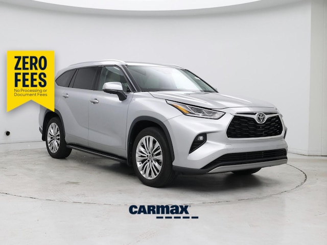 Silver 2023 Toyota Highlander SUV / Crossover Front-Wheel Drive Automatic