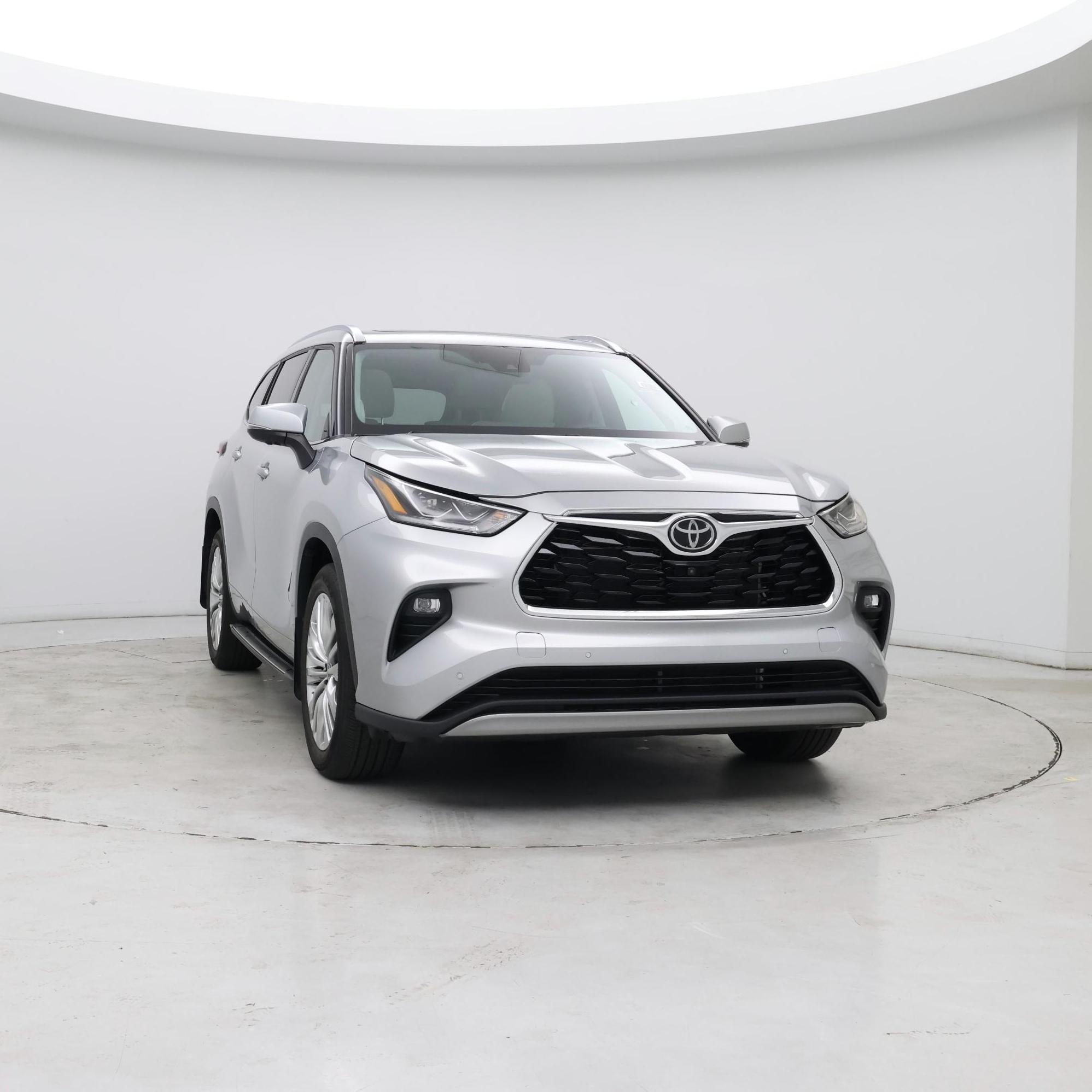 Thumbnail: 2023 Toyota Highlander - 5
