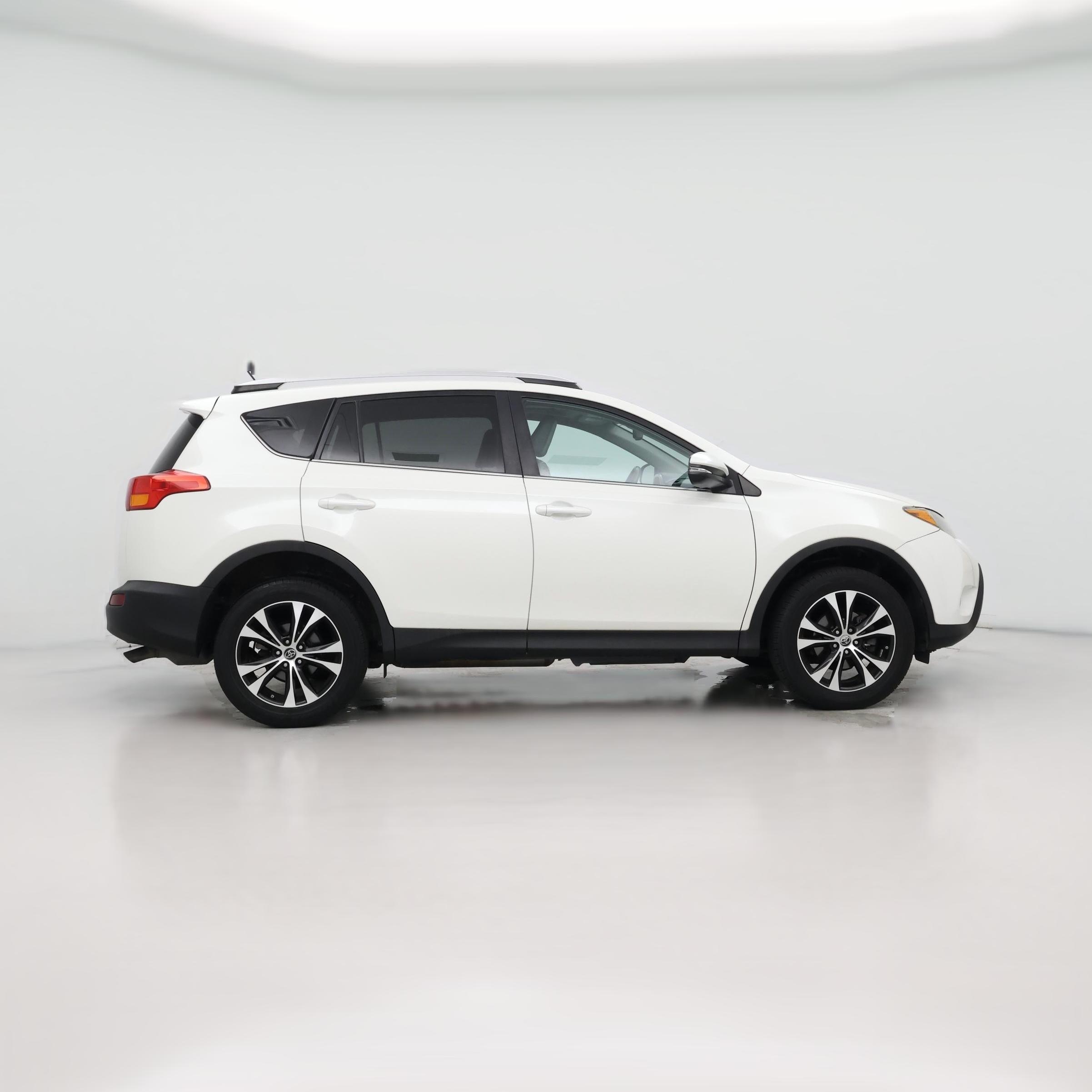 Thumbnail: 2015 Toyota RAV4 - 1