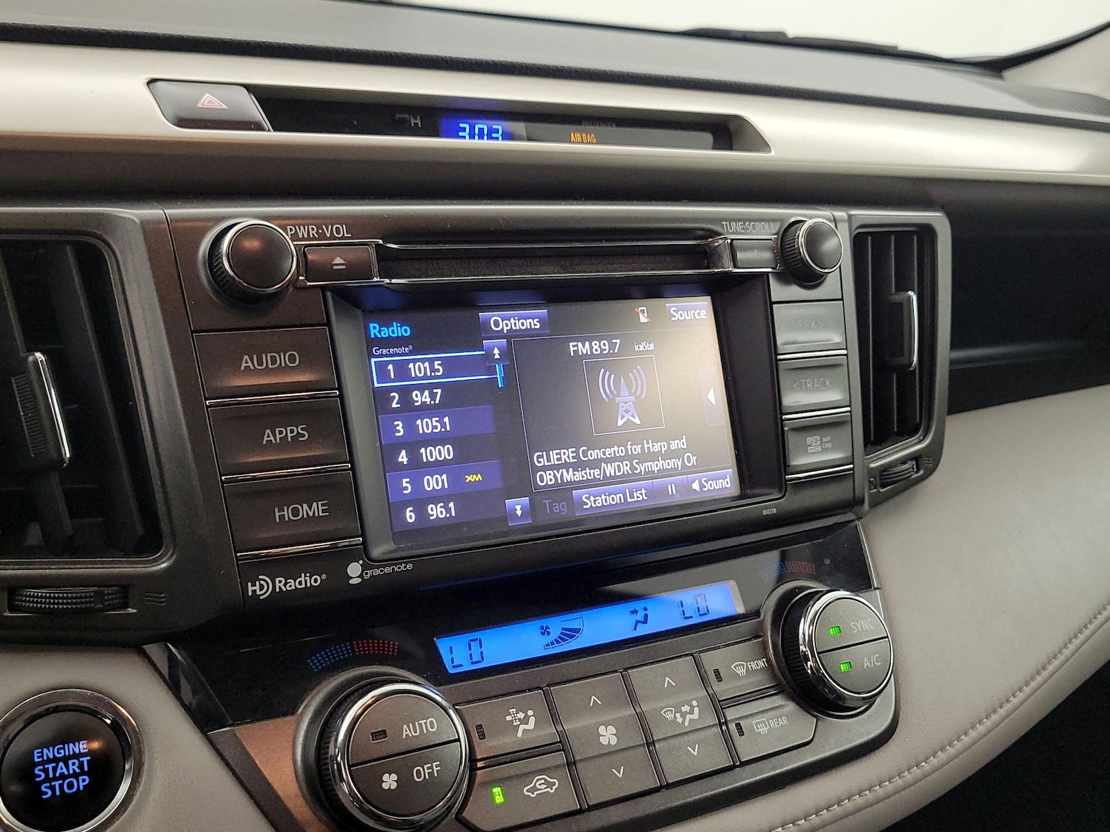 2015 Toyota RAV4 Limited - Photo 16