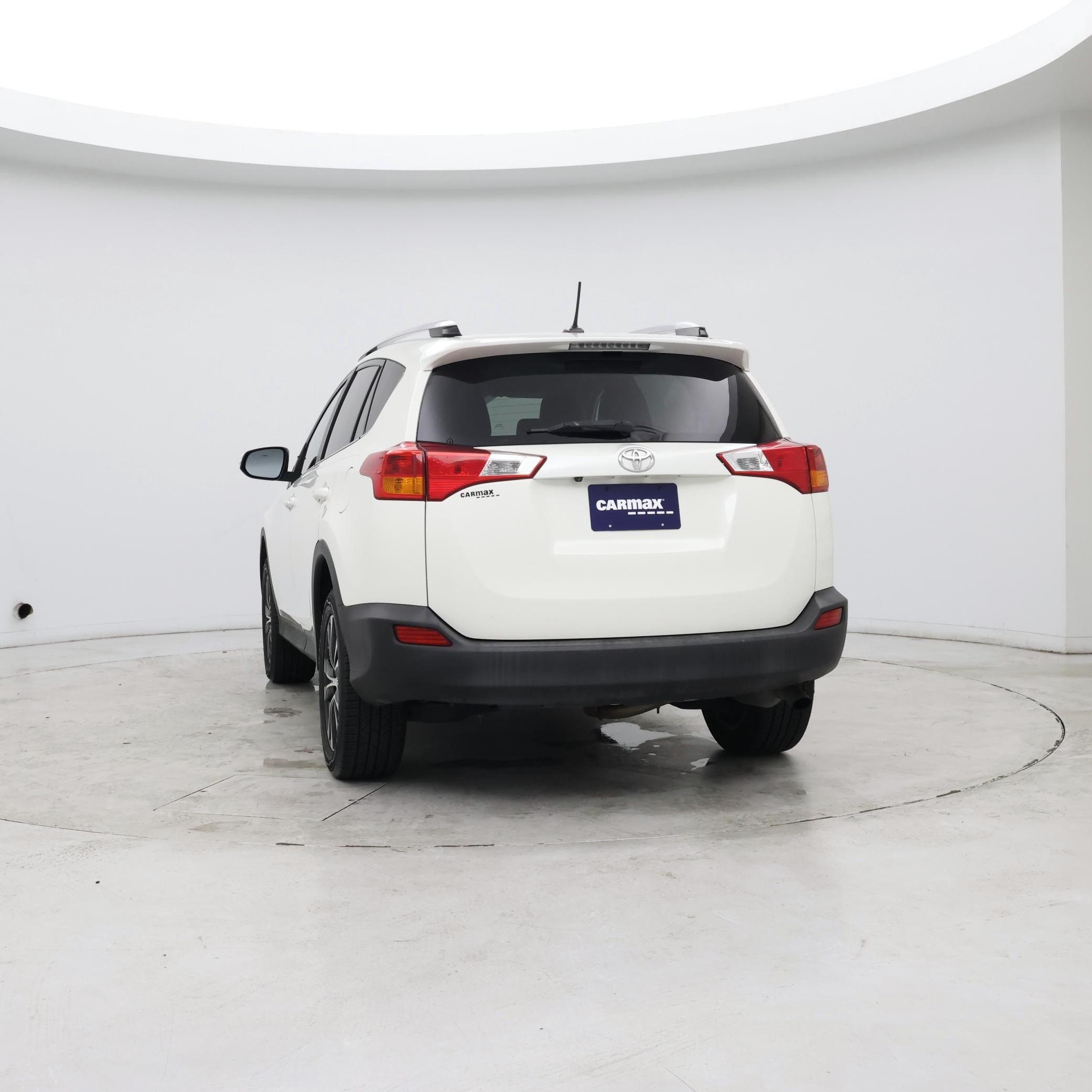 Thumbnail: 2015 Toyota RAV4 - 6