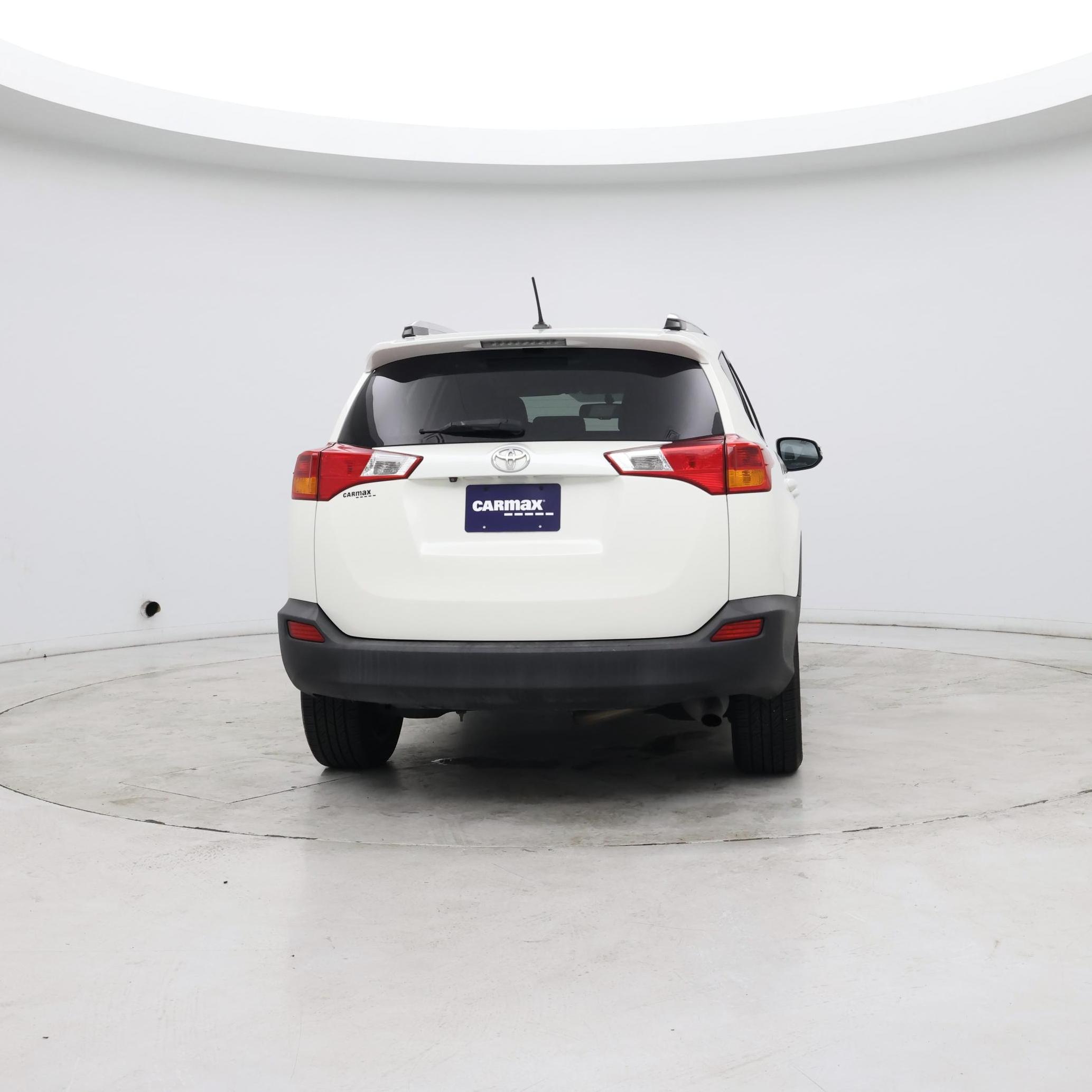 Thumbnail: 2015 Toyota RAV4 - 8