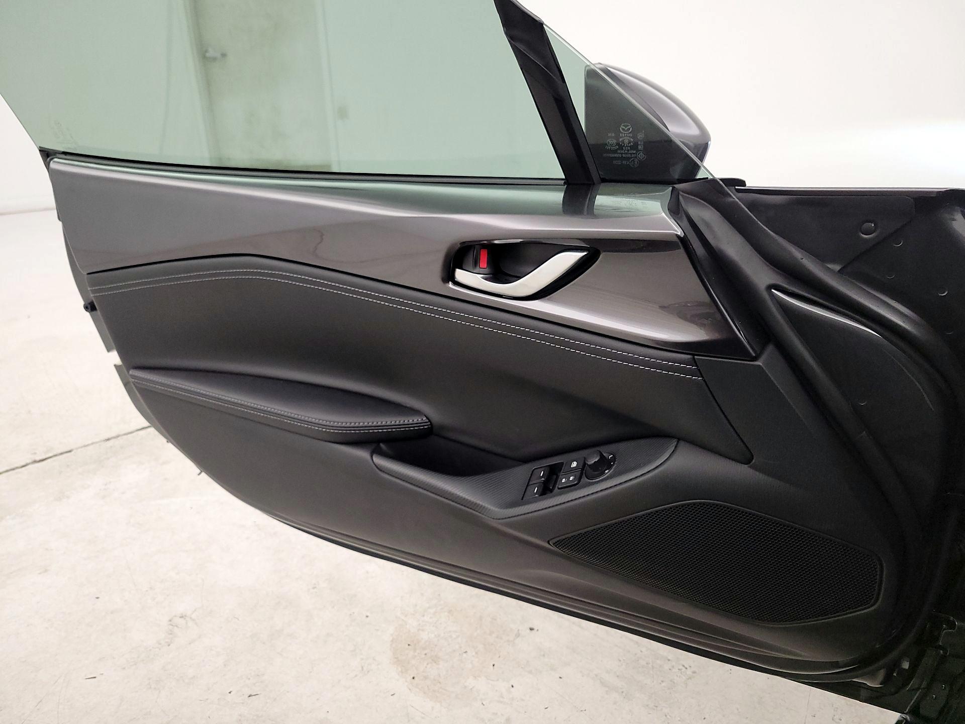 Thumbnail: 2023 Mazda MX-5 Miata - 12