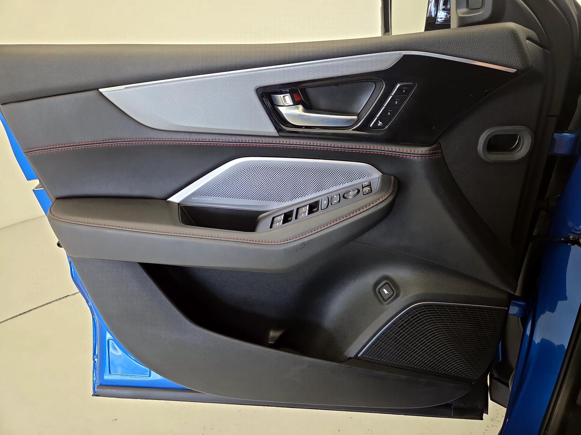 Thumbnail: 2026 Acura MDX - 12