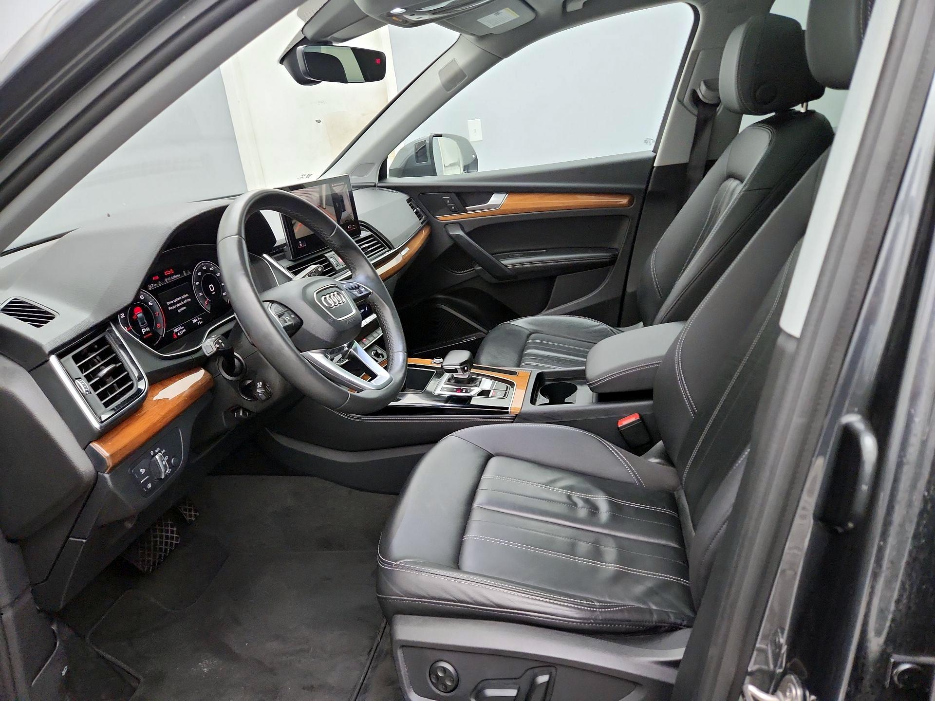 Thumbnail: 2023 Audi Q5 - 11