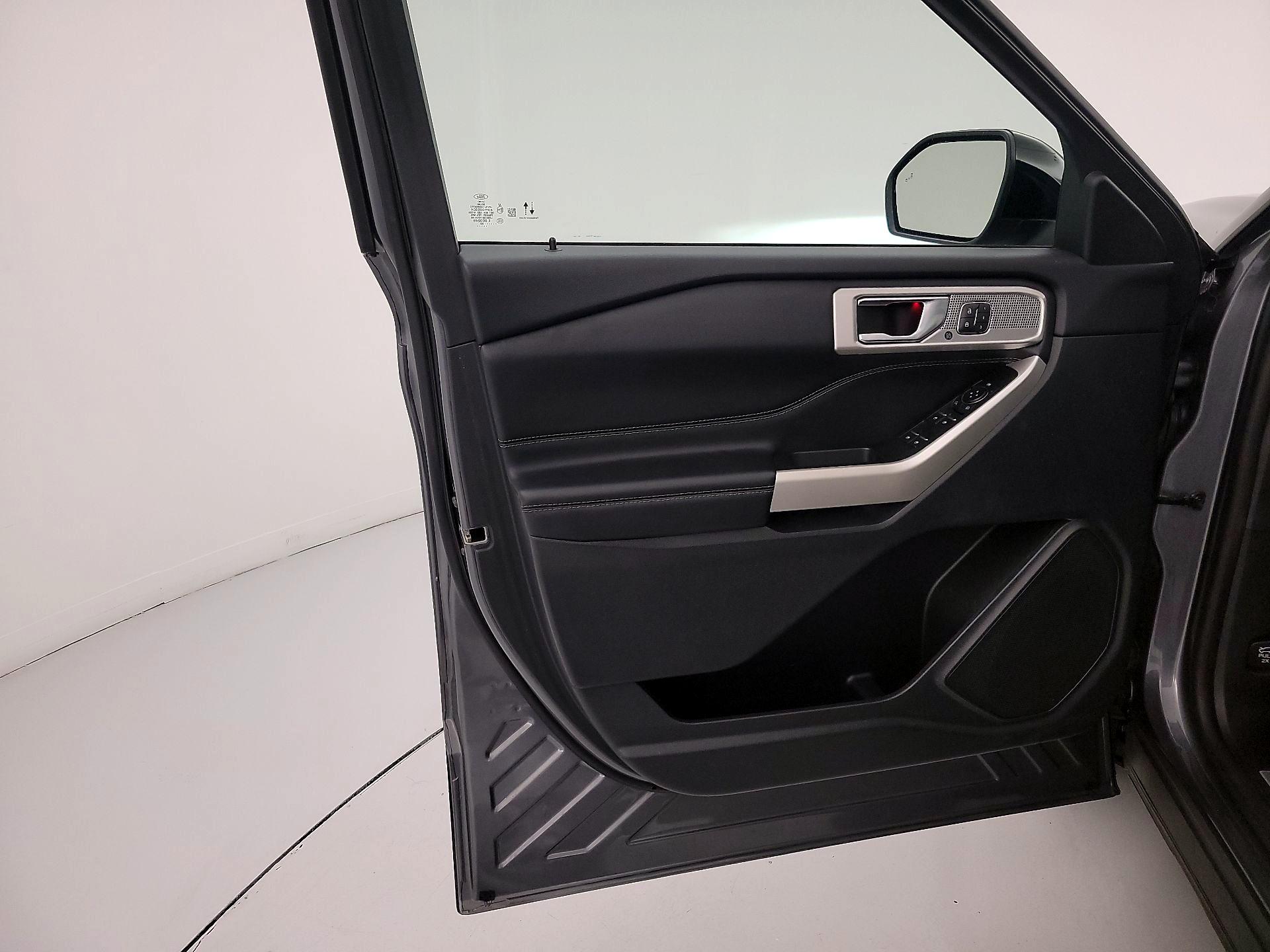Thumbnail: 2022 Ford Explorer - 12