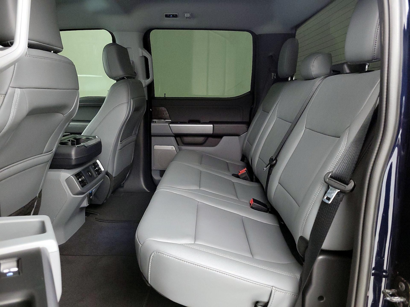 2025 Ford F-150 Lightning Flash - Photo 21