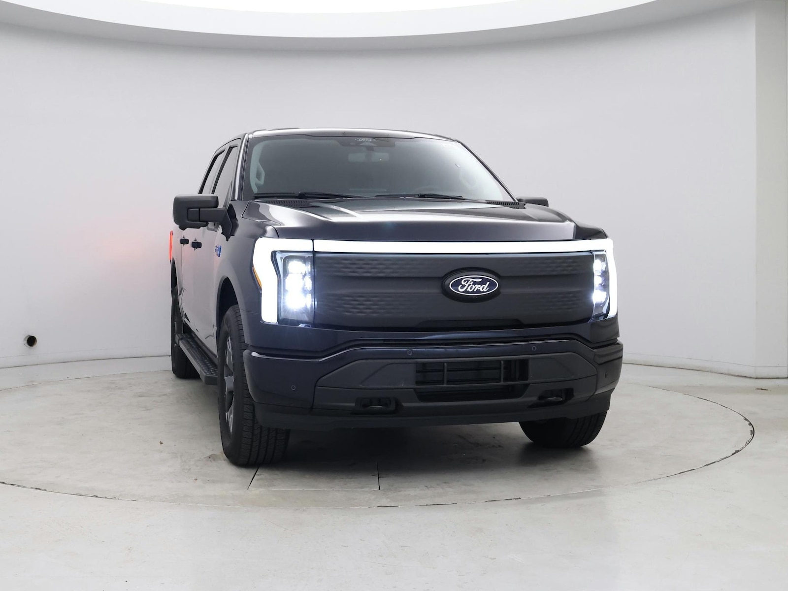 2025 Ford F-150 Lightning Flash - Photo 6