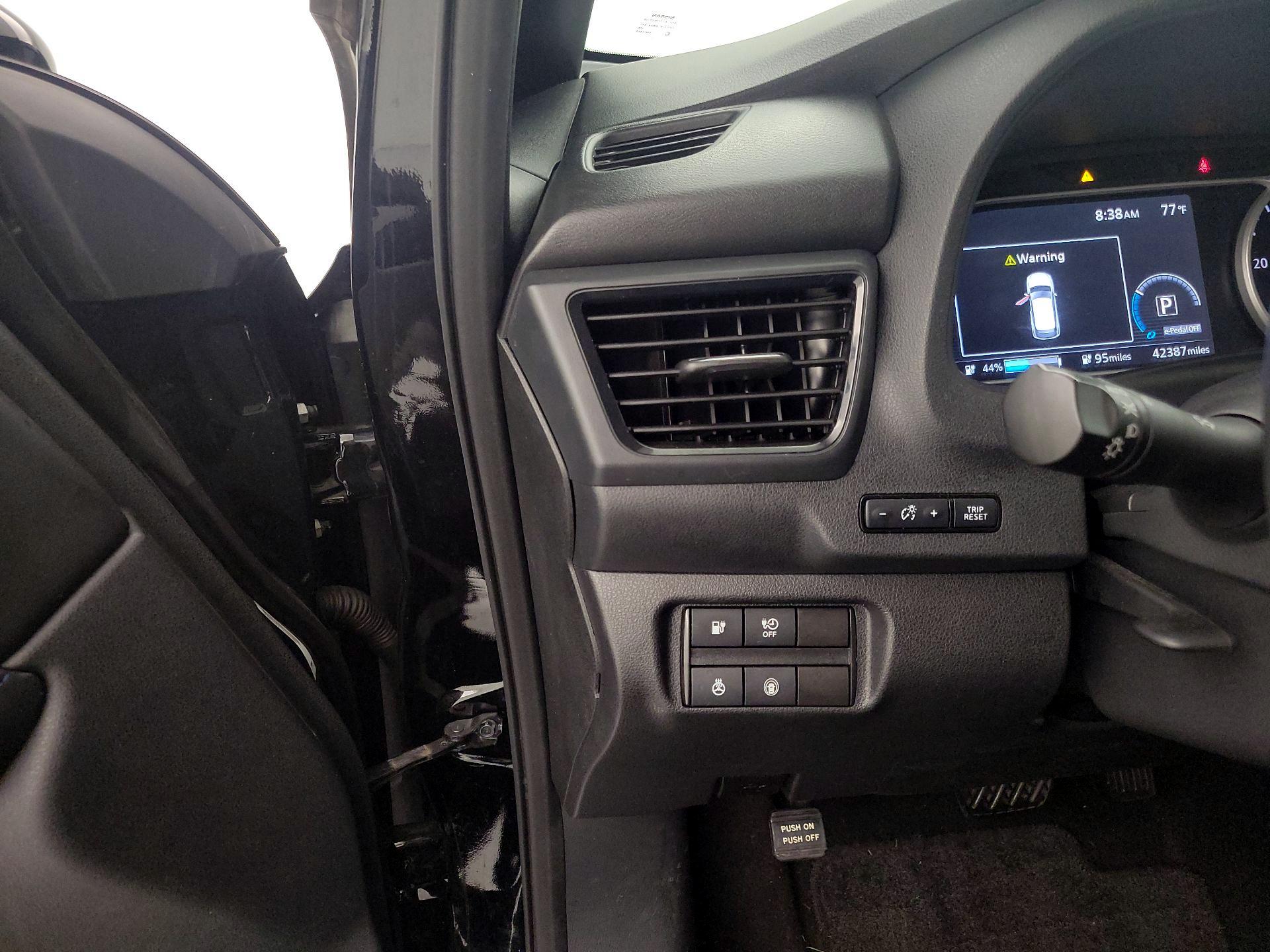 Thumbnail: 2021 Nissan Leaf - 13