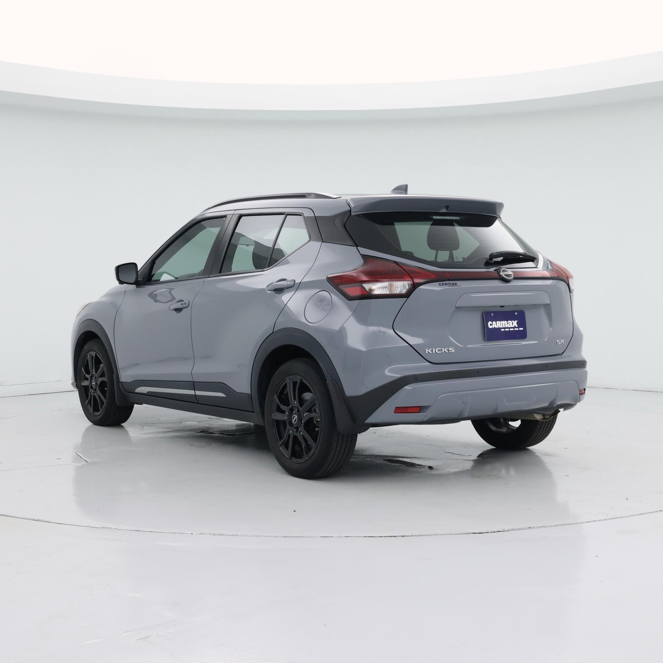 Thumbnail: 2023 Nissan Kicks - 2