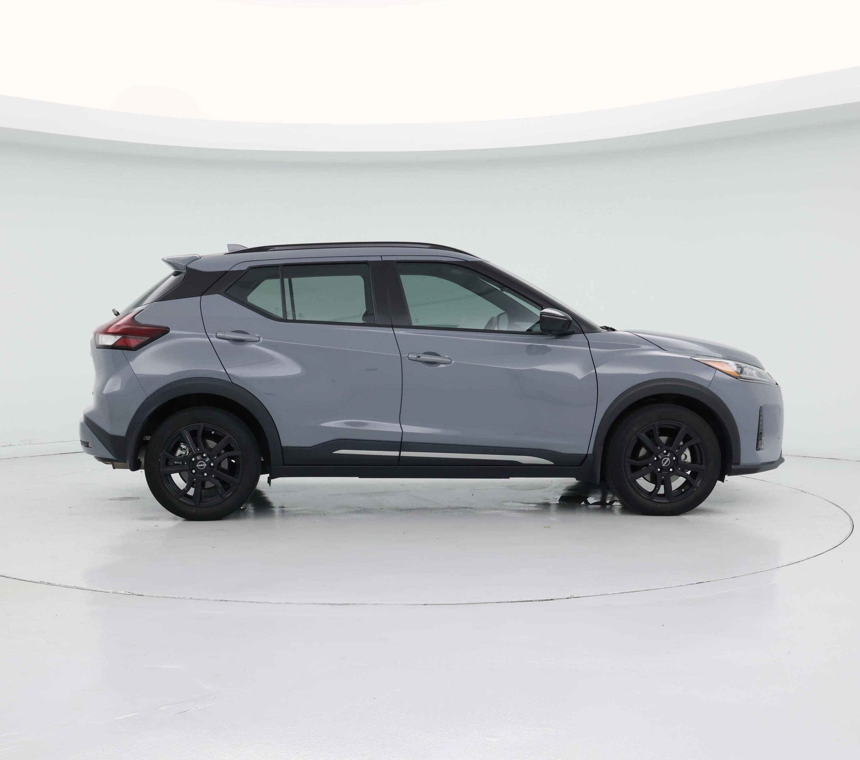 Thumbnail: 2023 Nissan Kicks - 7