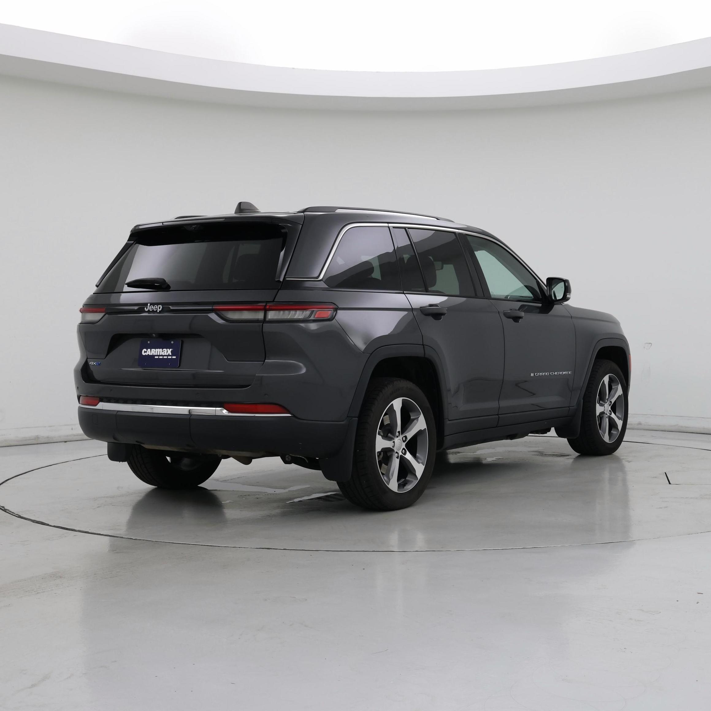 Thumbnail: 2022 Jeep Grand Cherokee - 8
