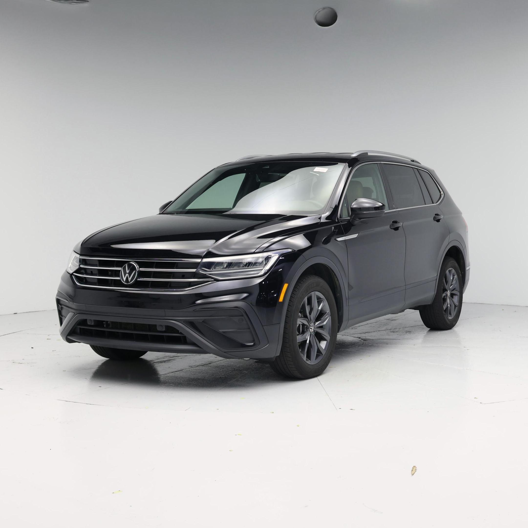 Thumbnail: 2024 Volkswagen Tiguan - 4