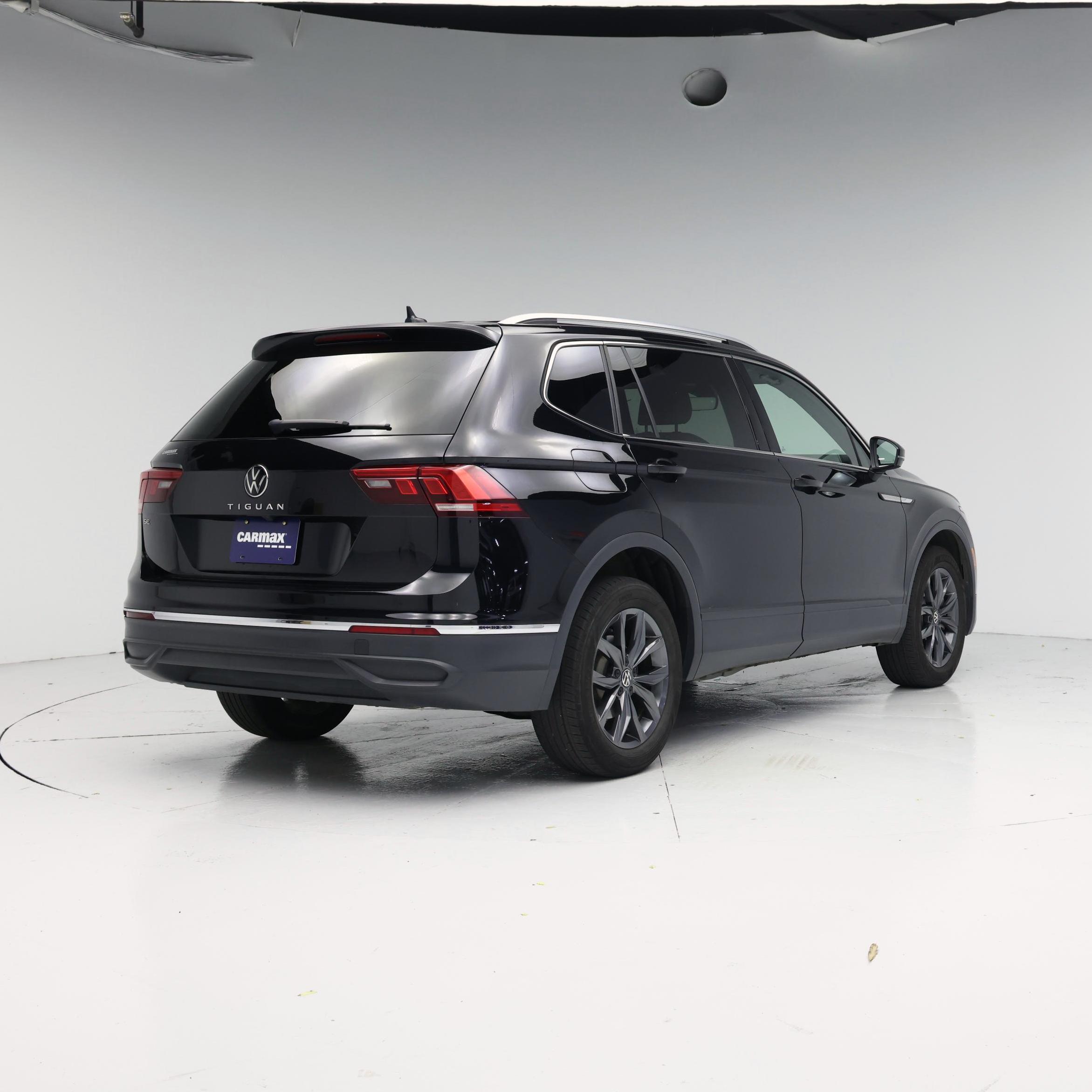 Thumbnail: 2024 Volkswagen Tiguan - 8