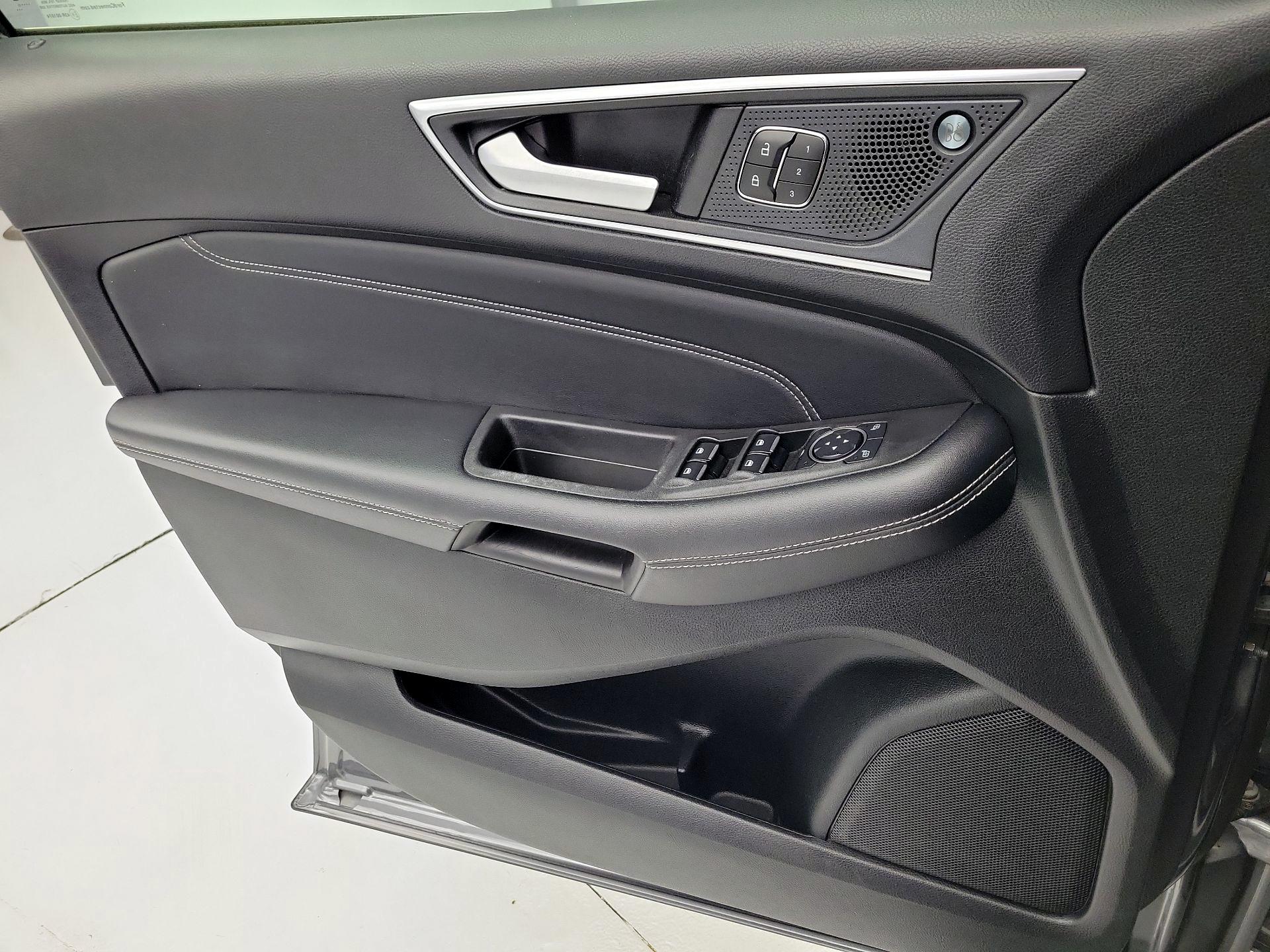 Thumbnail: 2023 Ford Edge - 12