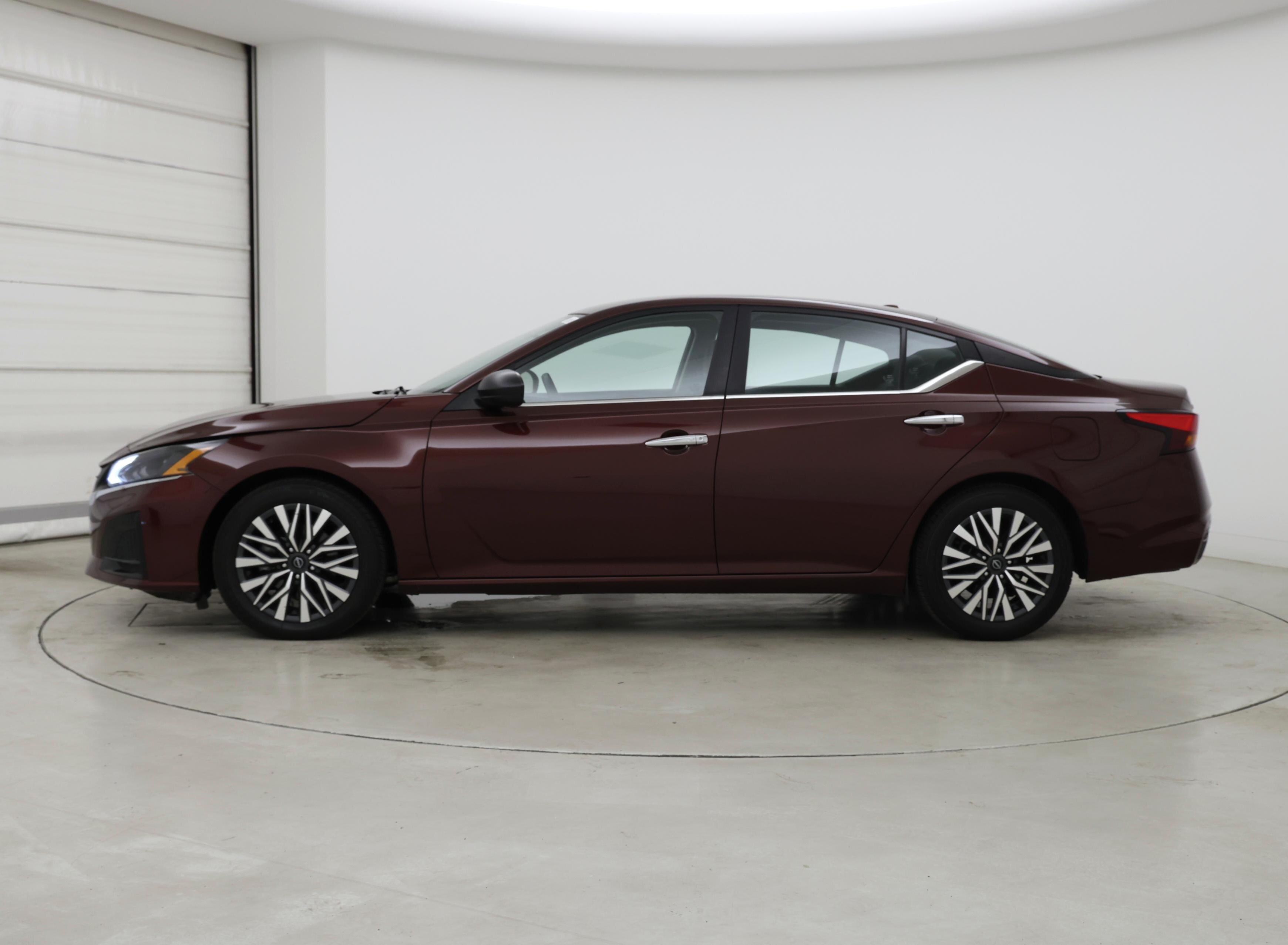 Thumbnail: 2024 Nissan Altima - 3