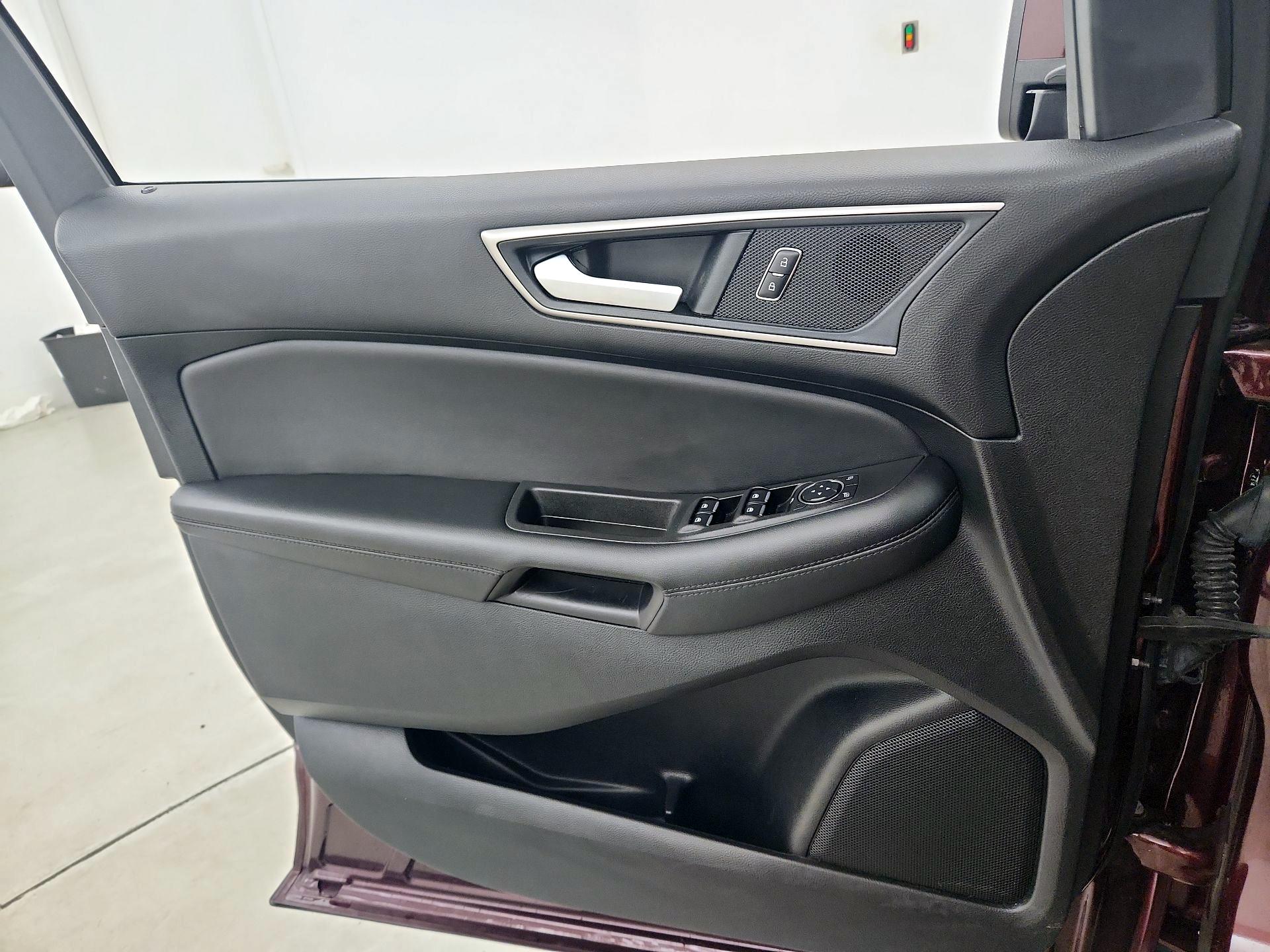 Thumbnail: 2023 Ford Edge - 12