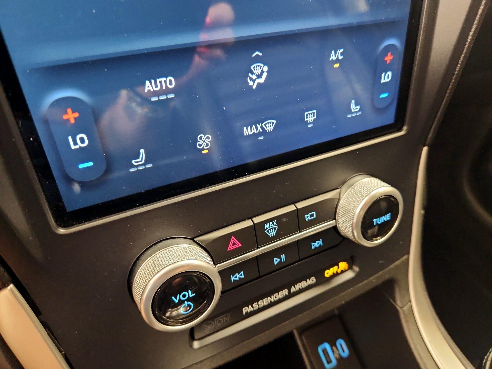 Thumbnail: 2023 Ford Edge - 16