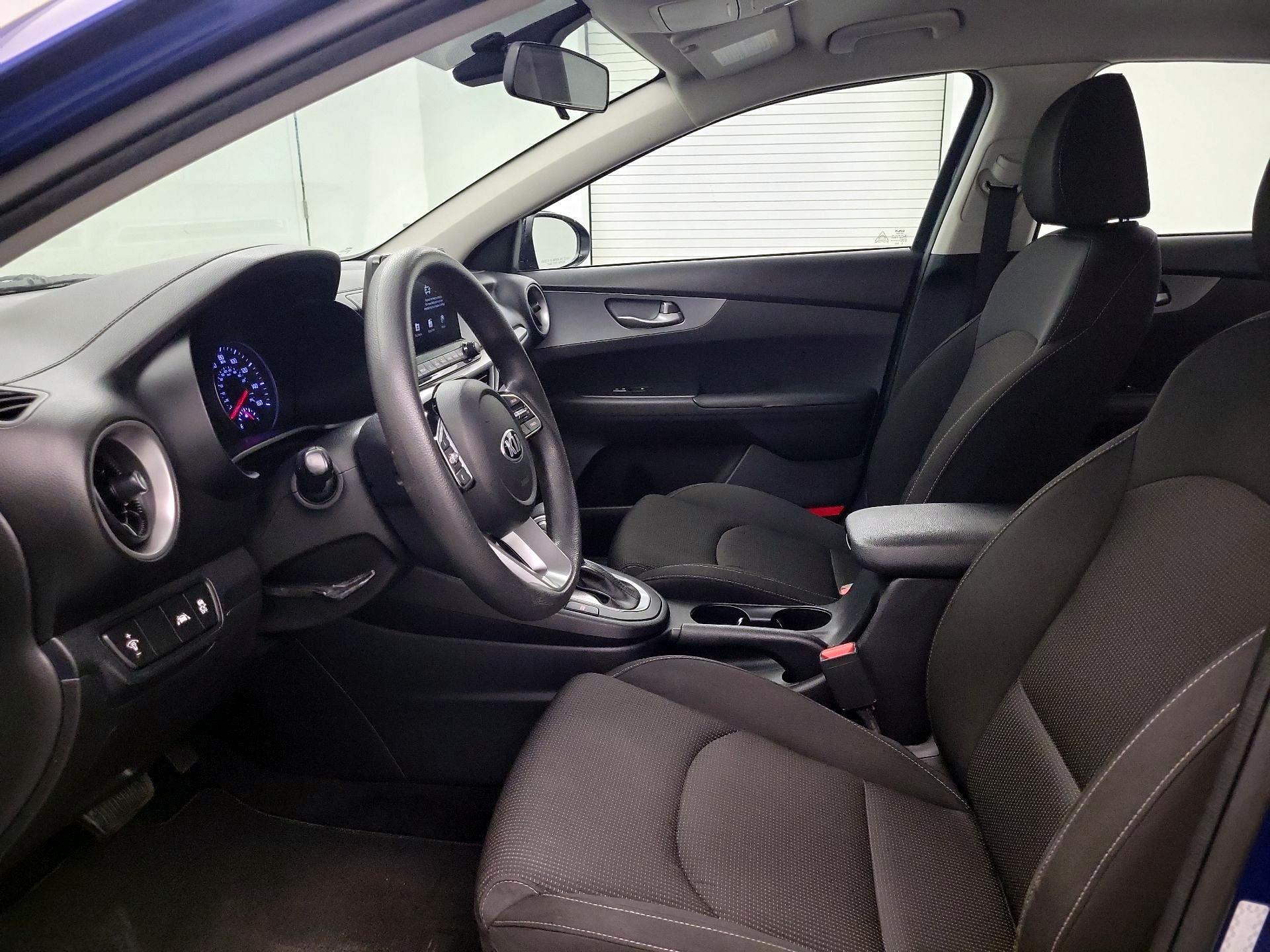 Thumbnail: 2021 Kia Forte - 11