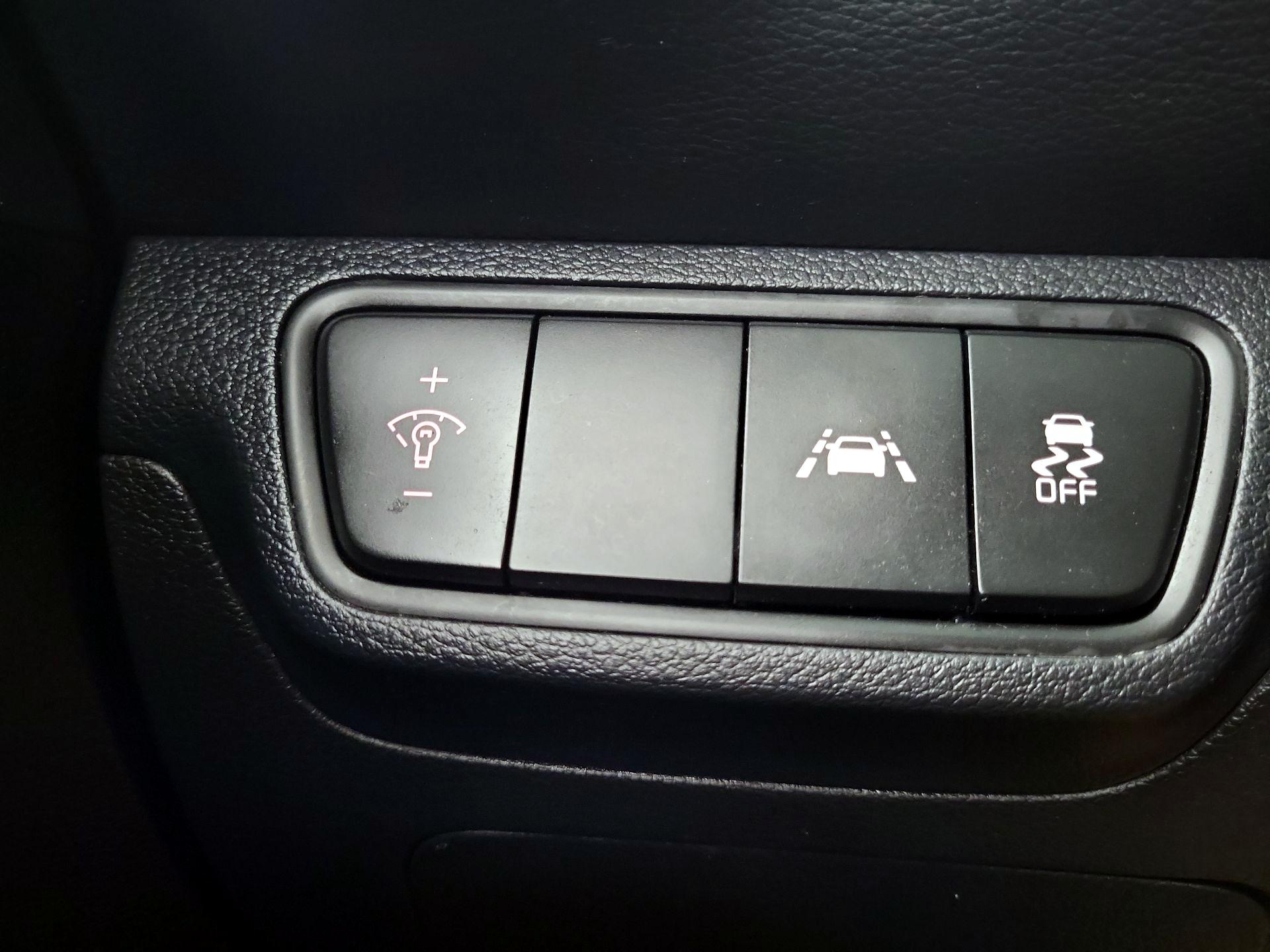 Thumbnail: 2021 Kia Forte - 13